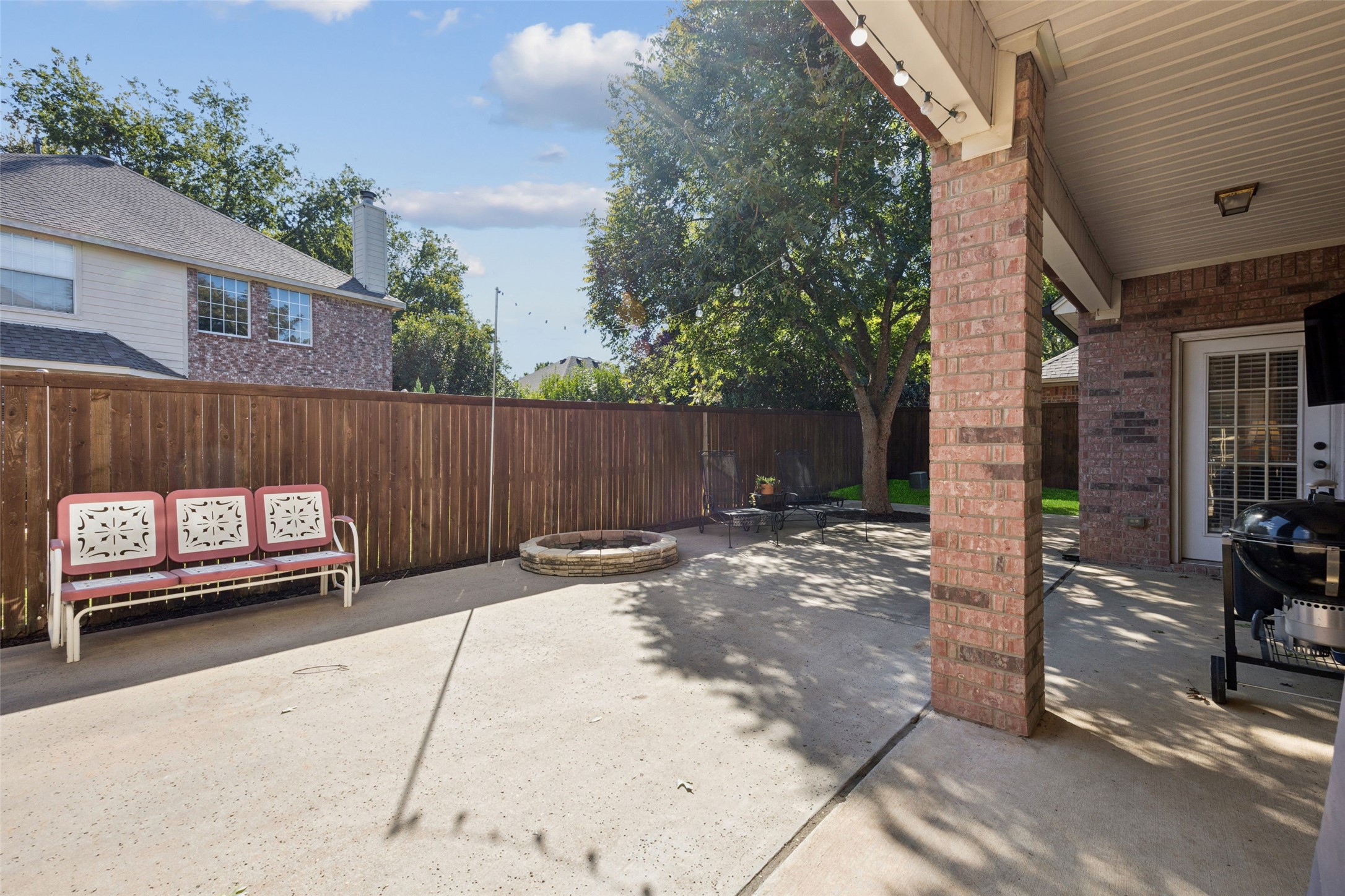 1712 Heritage Court