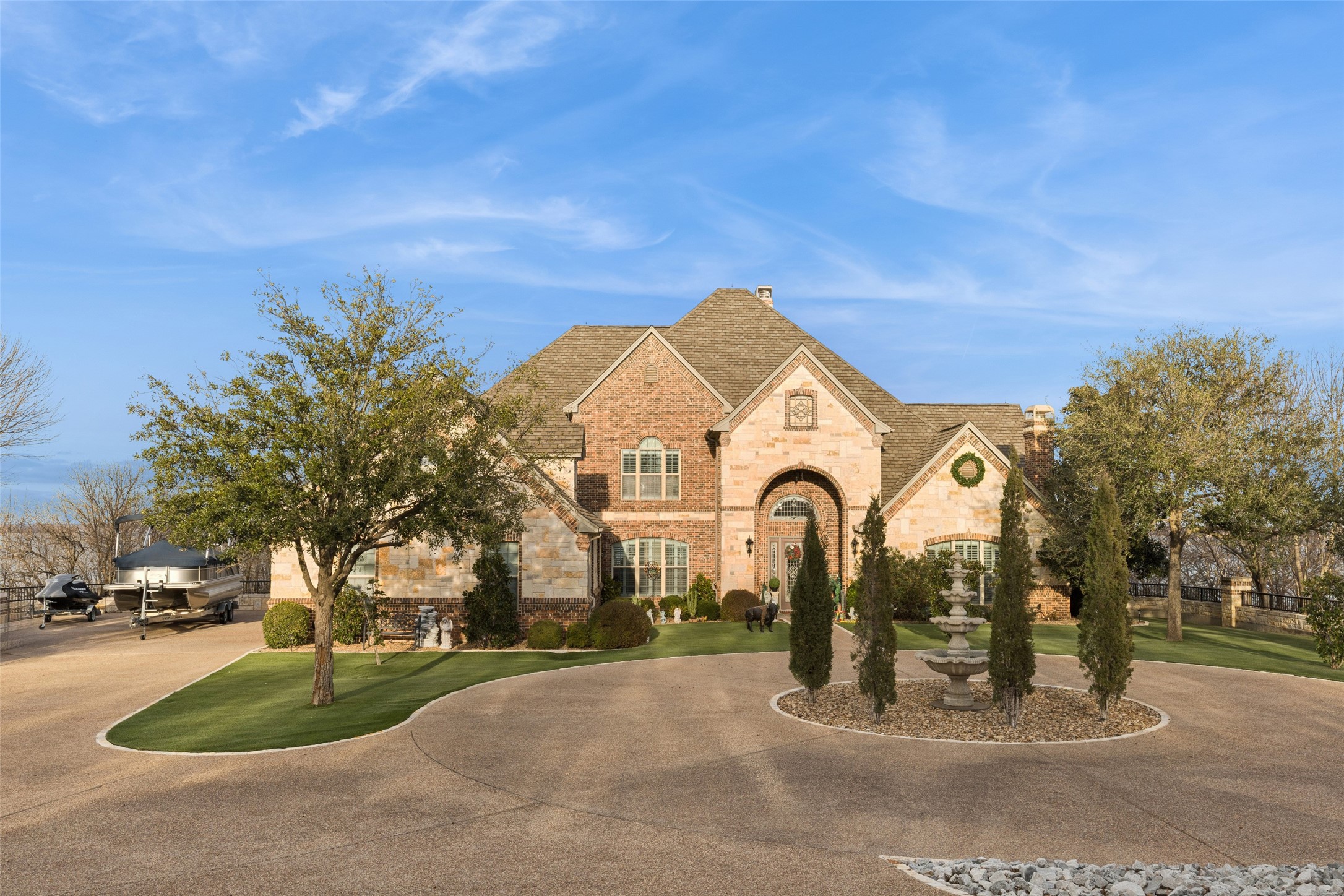 826 Cimmarron Bay Drive