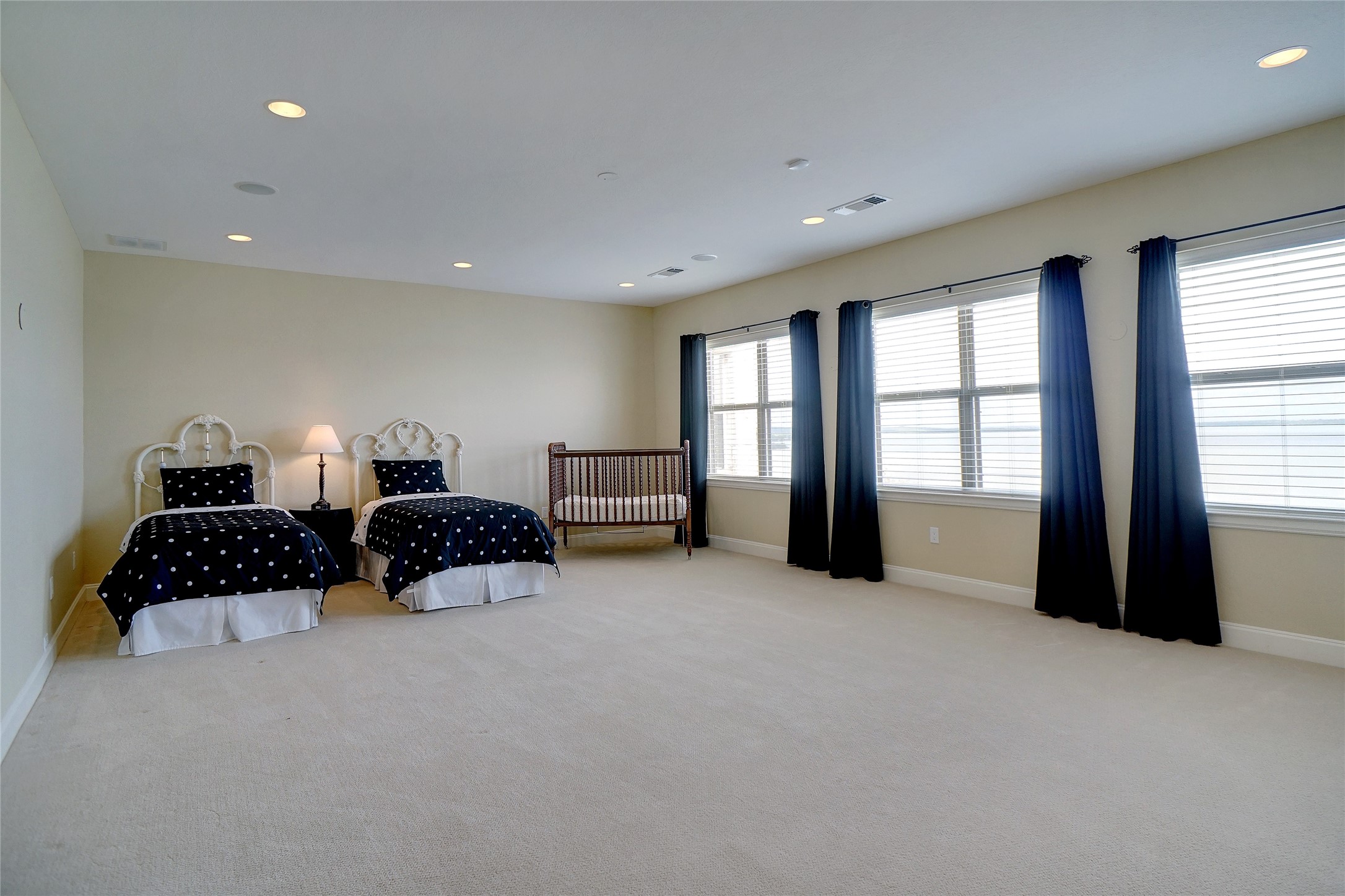 826 Cimmarron Bay Drive