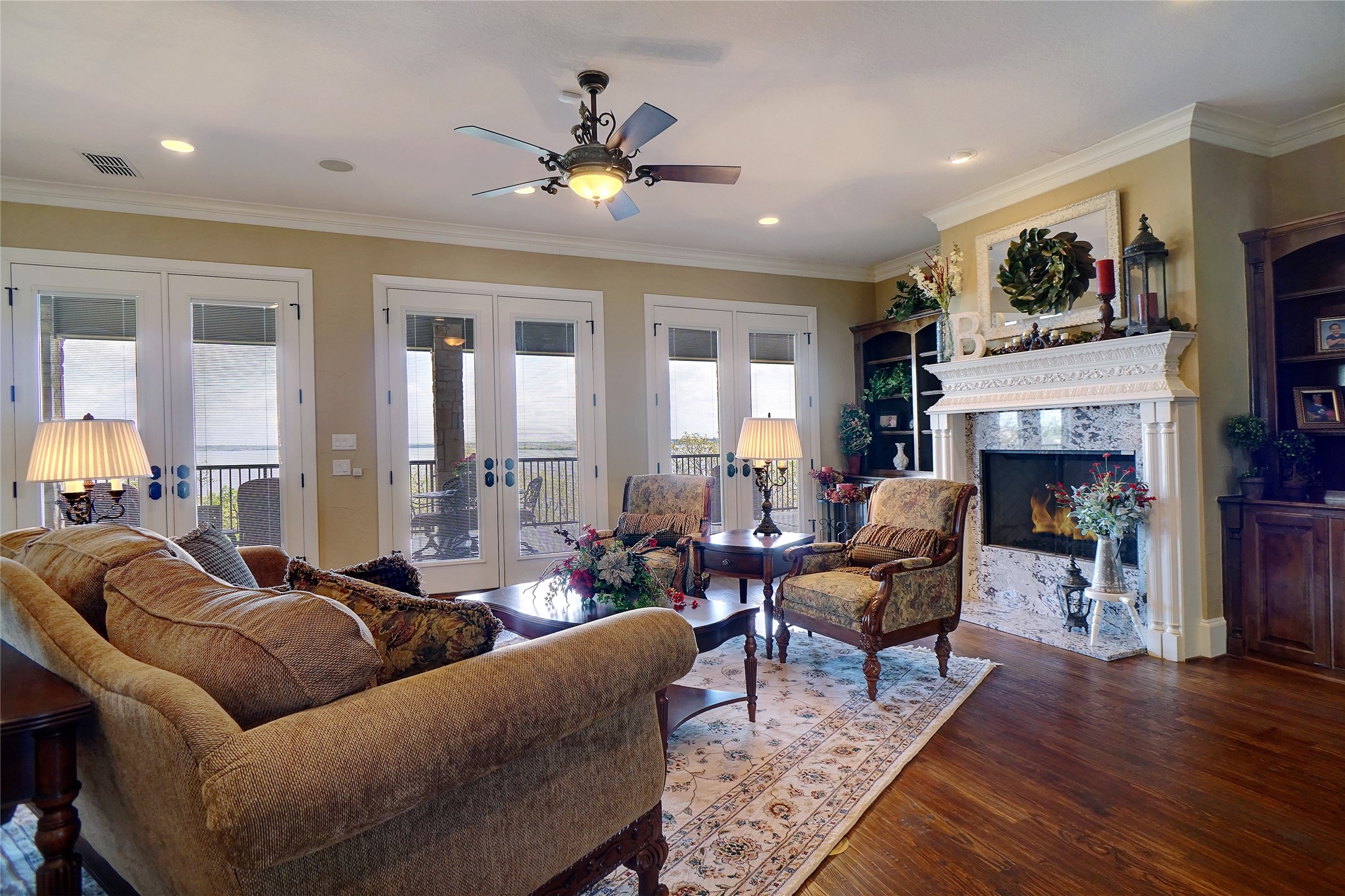 826 Cimmarron Bay Drive