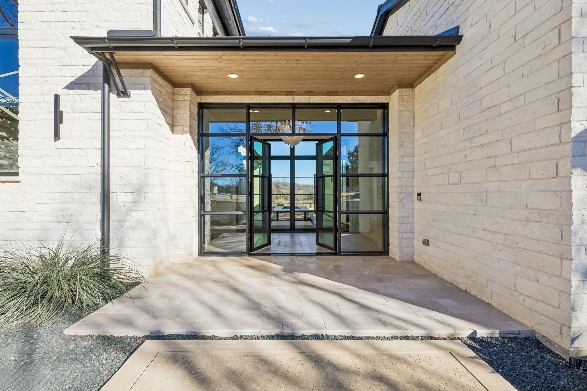 4401 Saddleback Lane