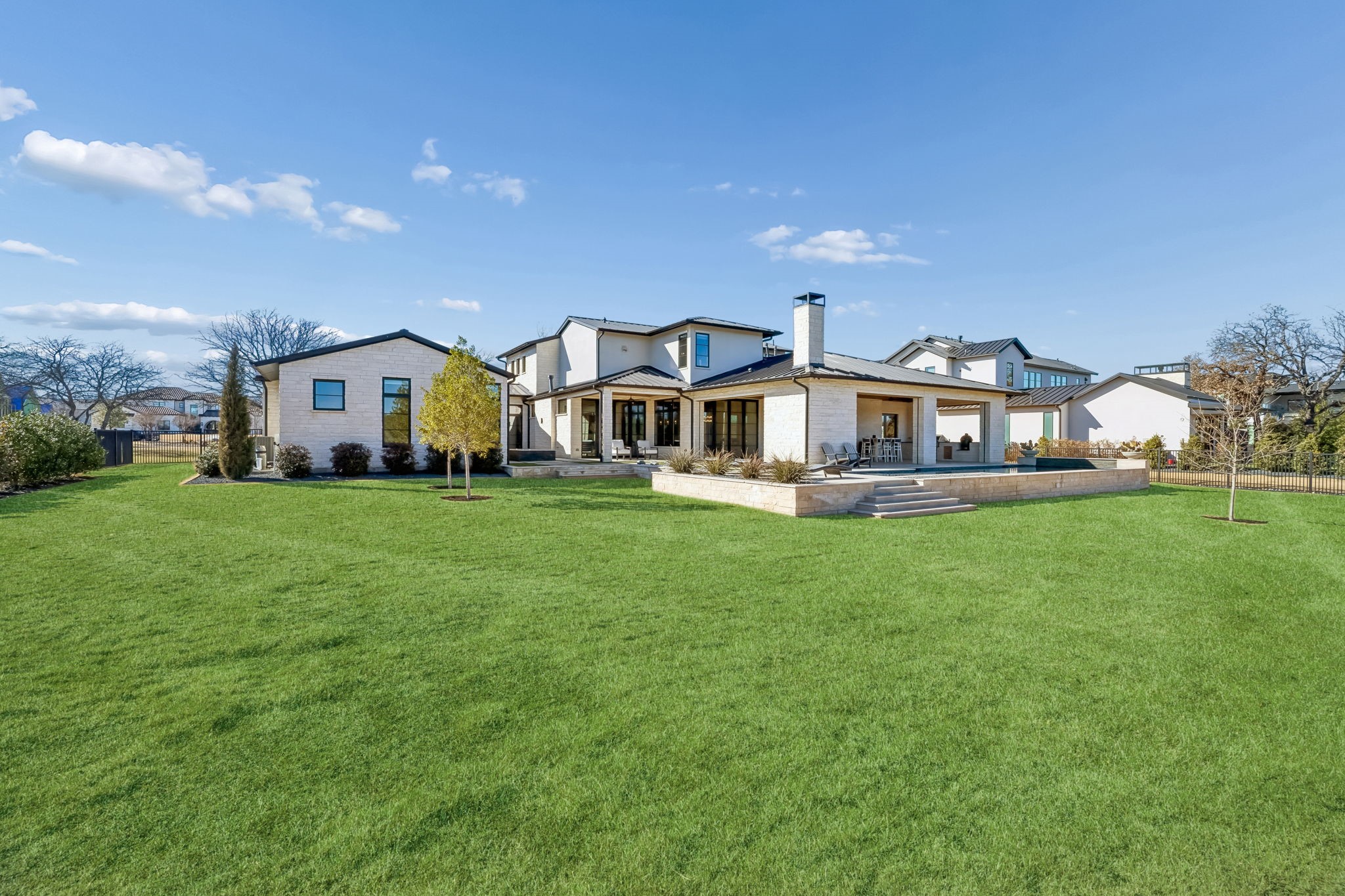 4401 Saddleback Lane