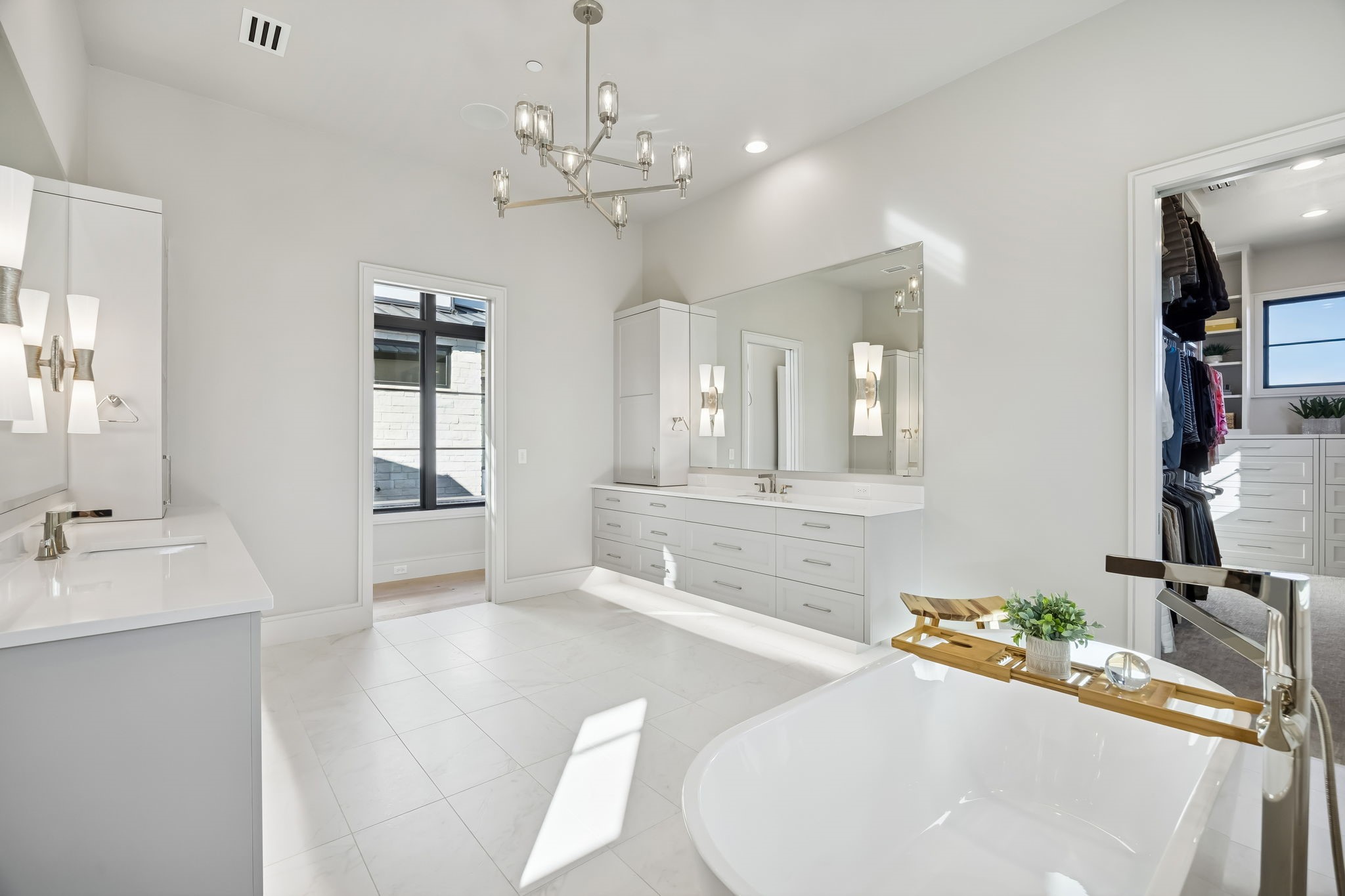 4401 Saddleback Lane