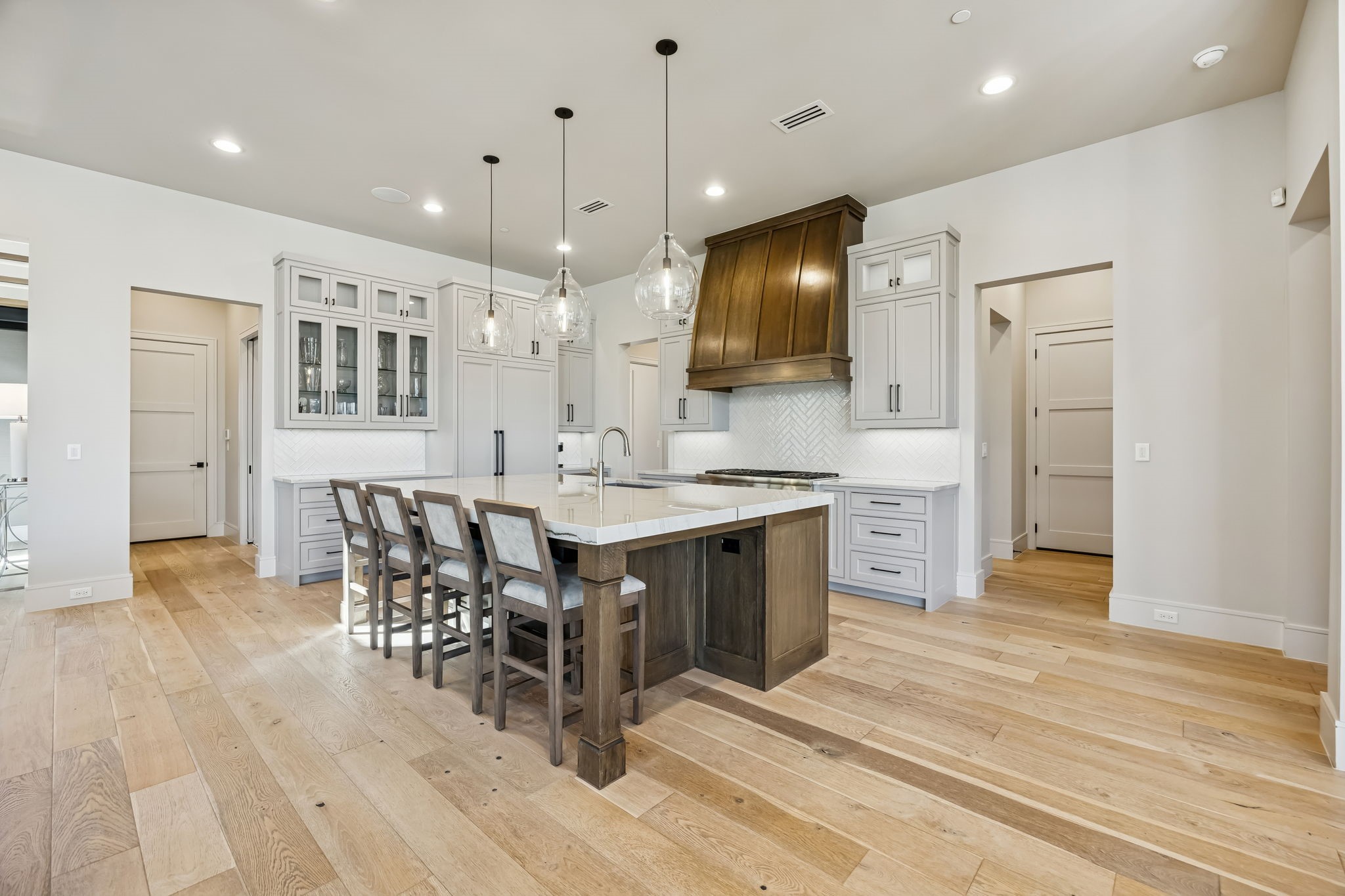 4401 Saddleback Lane