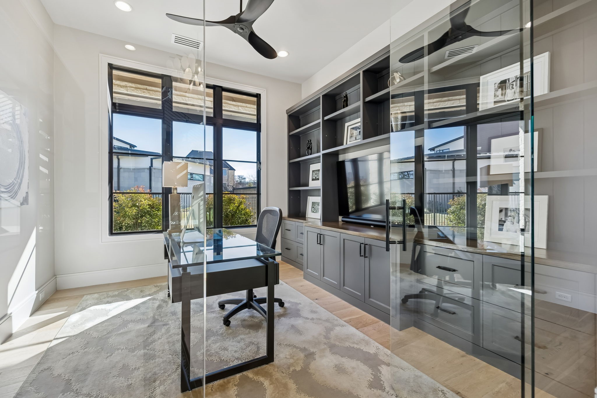 4401 Saddleback Lane