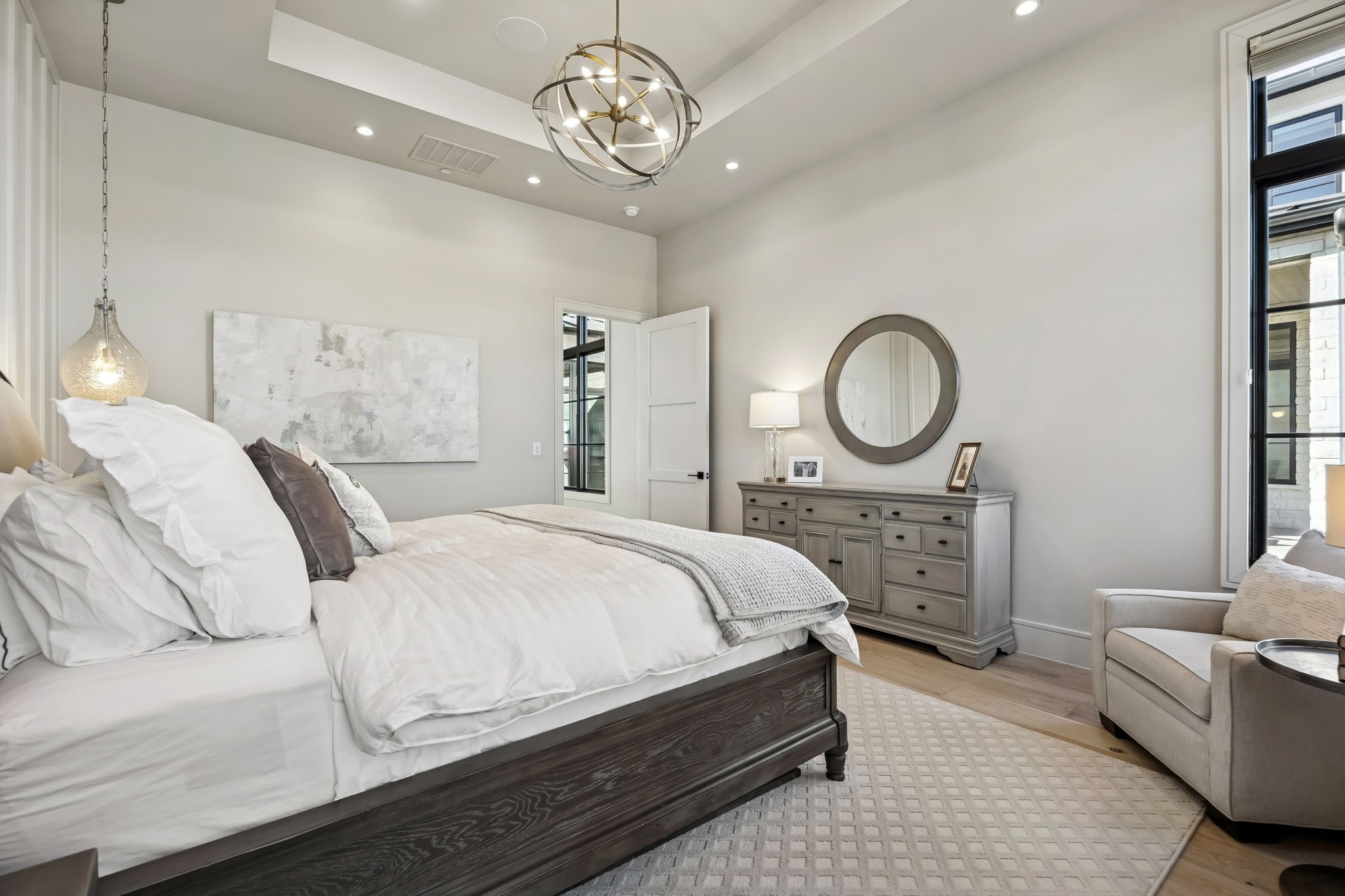 4401 Saddleback Lane