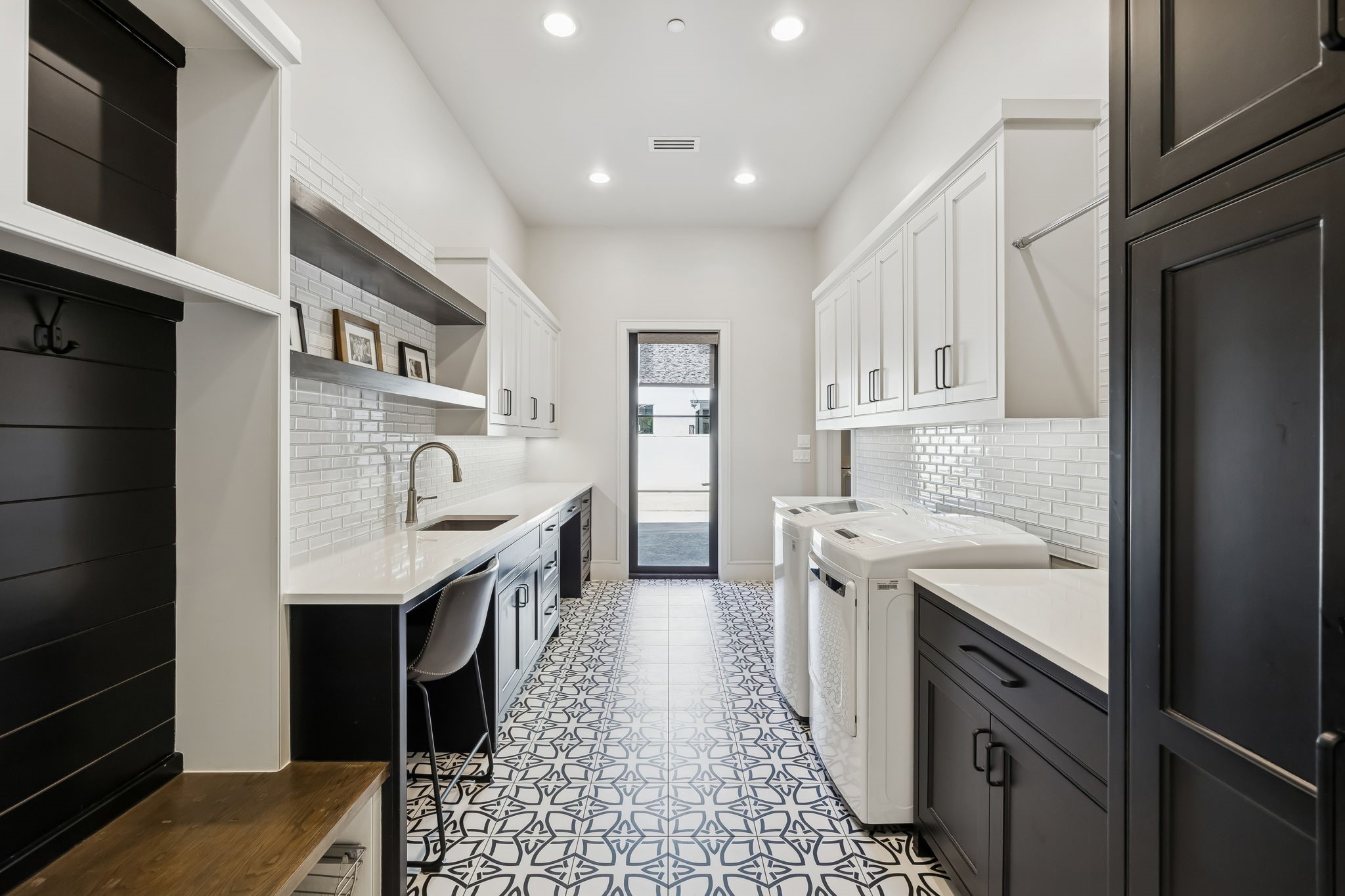 4401 Saddleback Lane