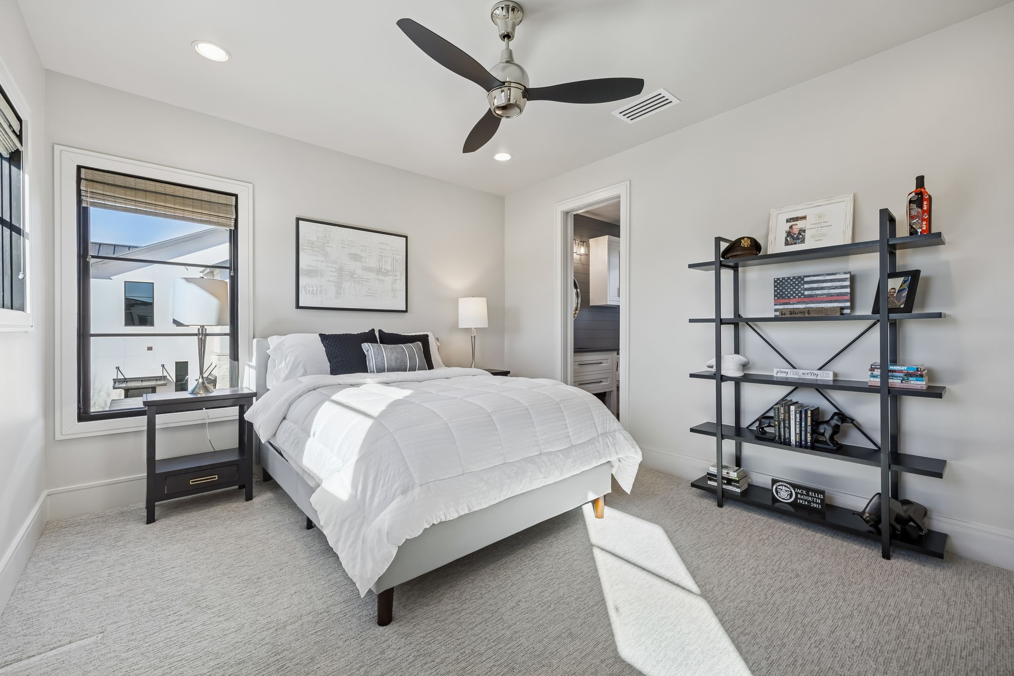 4401 Saddleback Lane