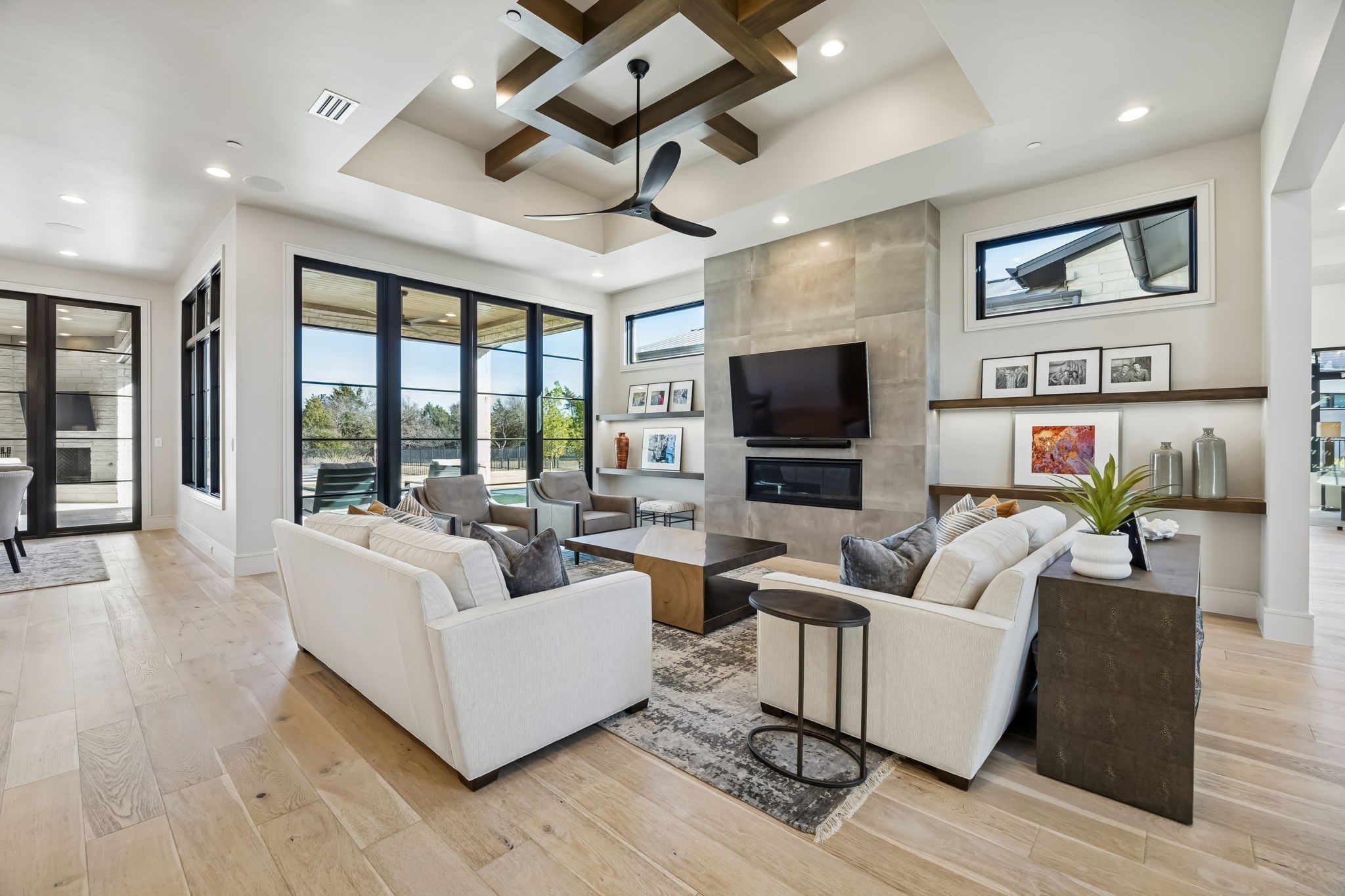 4401 Saddleback Lane