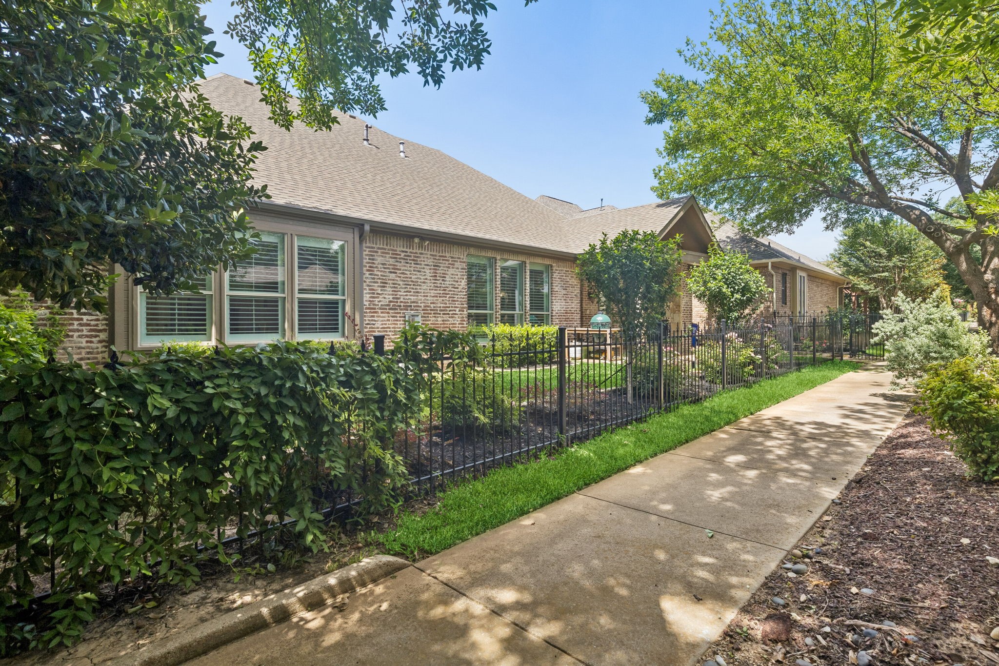 425 Waterford Lane