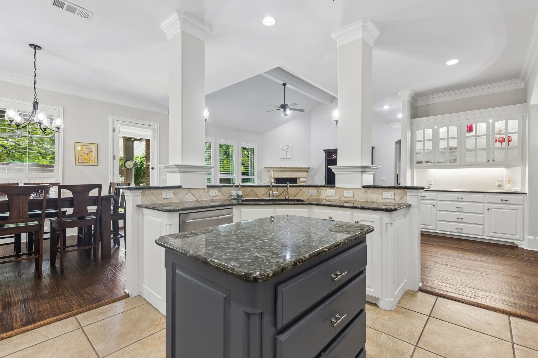 425 Waterford Lane
