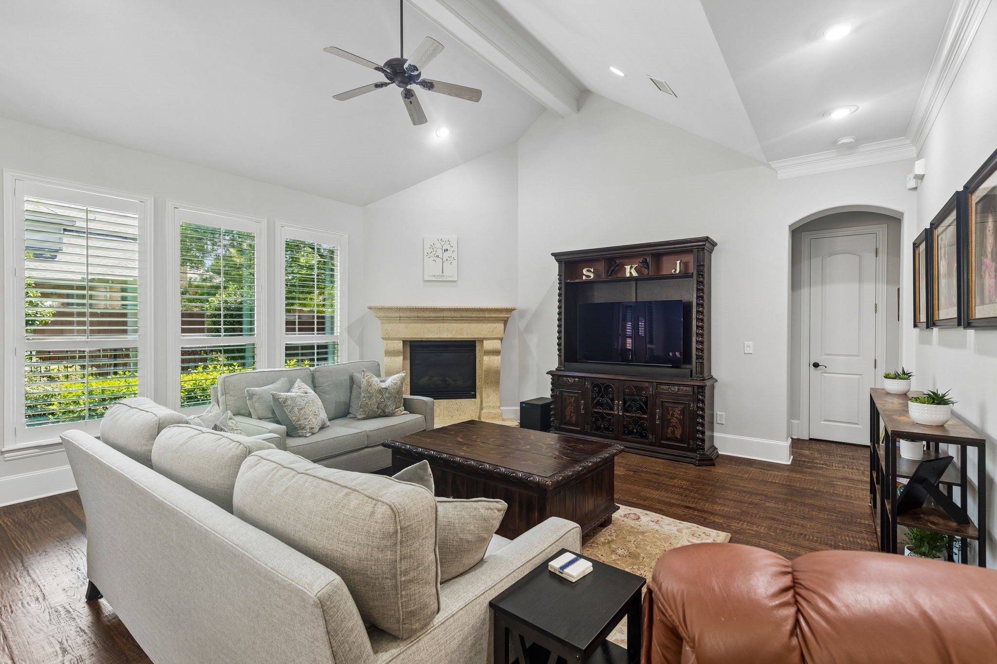 425 Waterford Lane