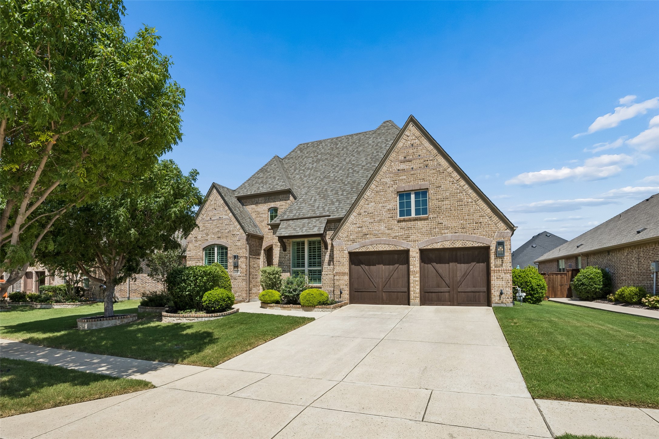 1004 W Bluff Way