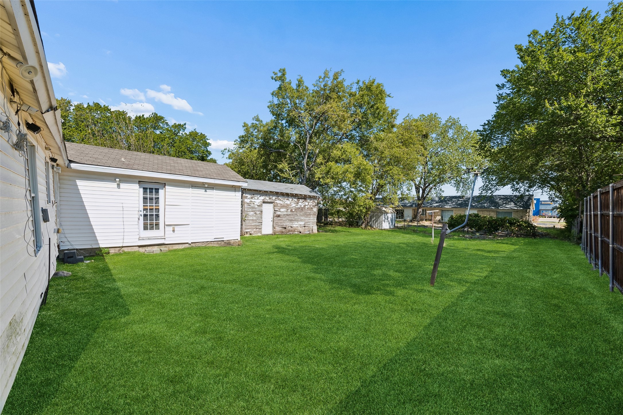 809 E Wall Street
