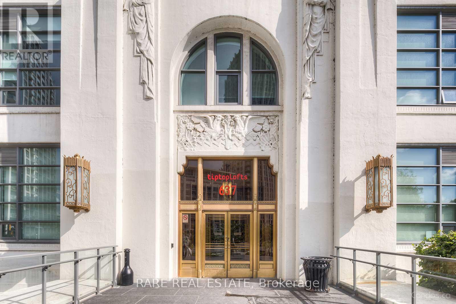 530 - 637 LAKE SHORE BOULEVARD W