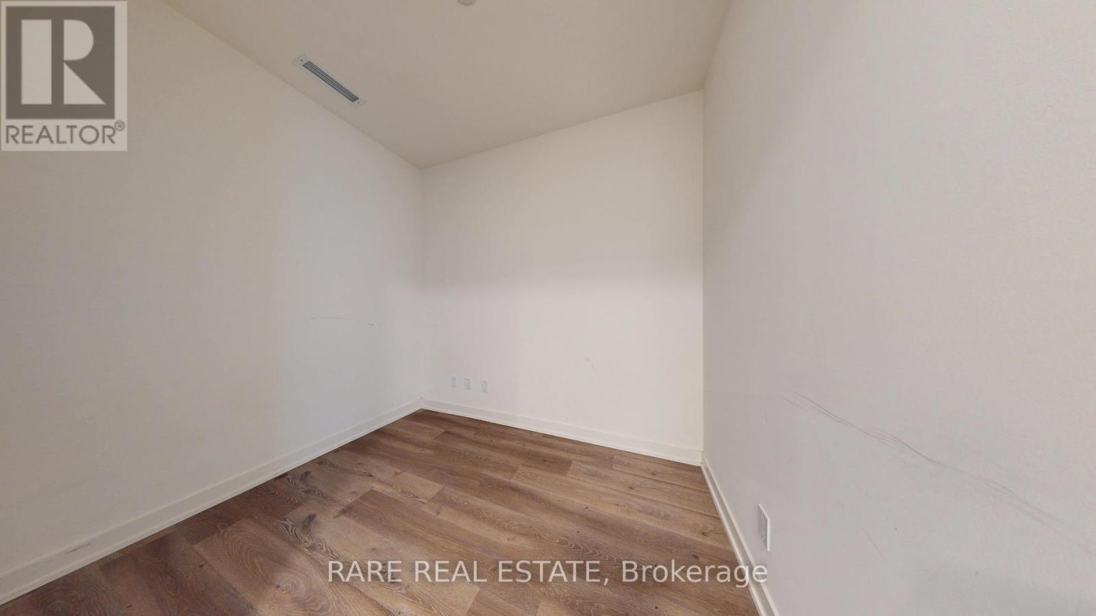 612 - 10 DEERLICK COURT
