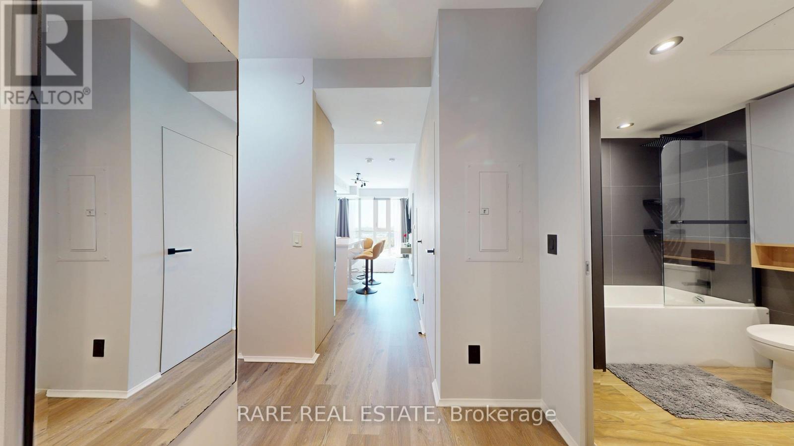 1403 - 10 DEERLICK COURT