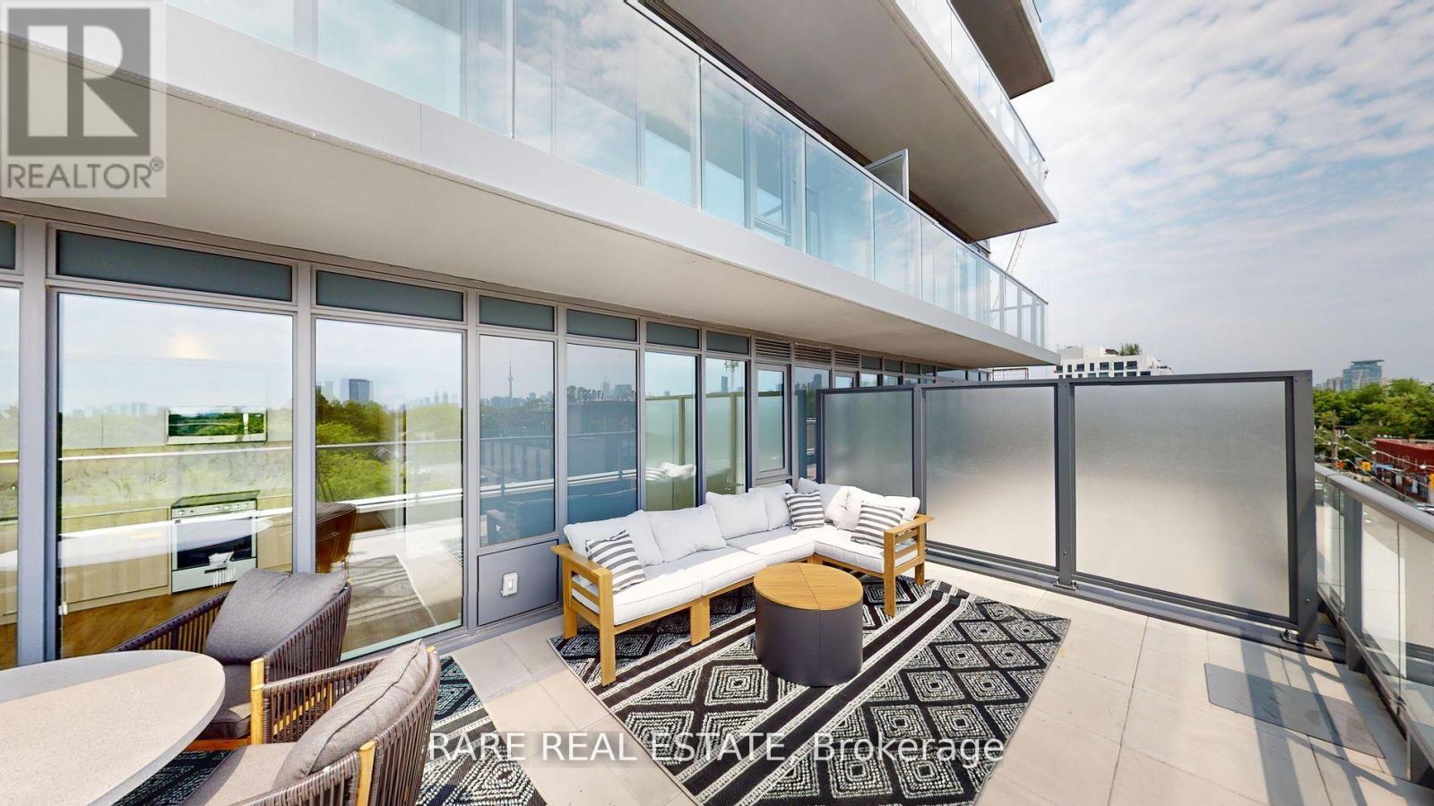 417 - 500 DUPONT STREET