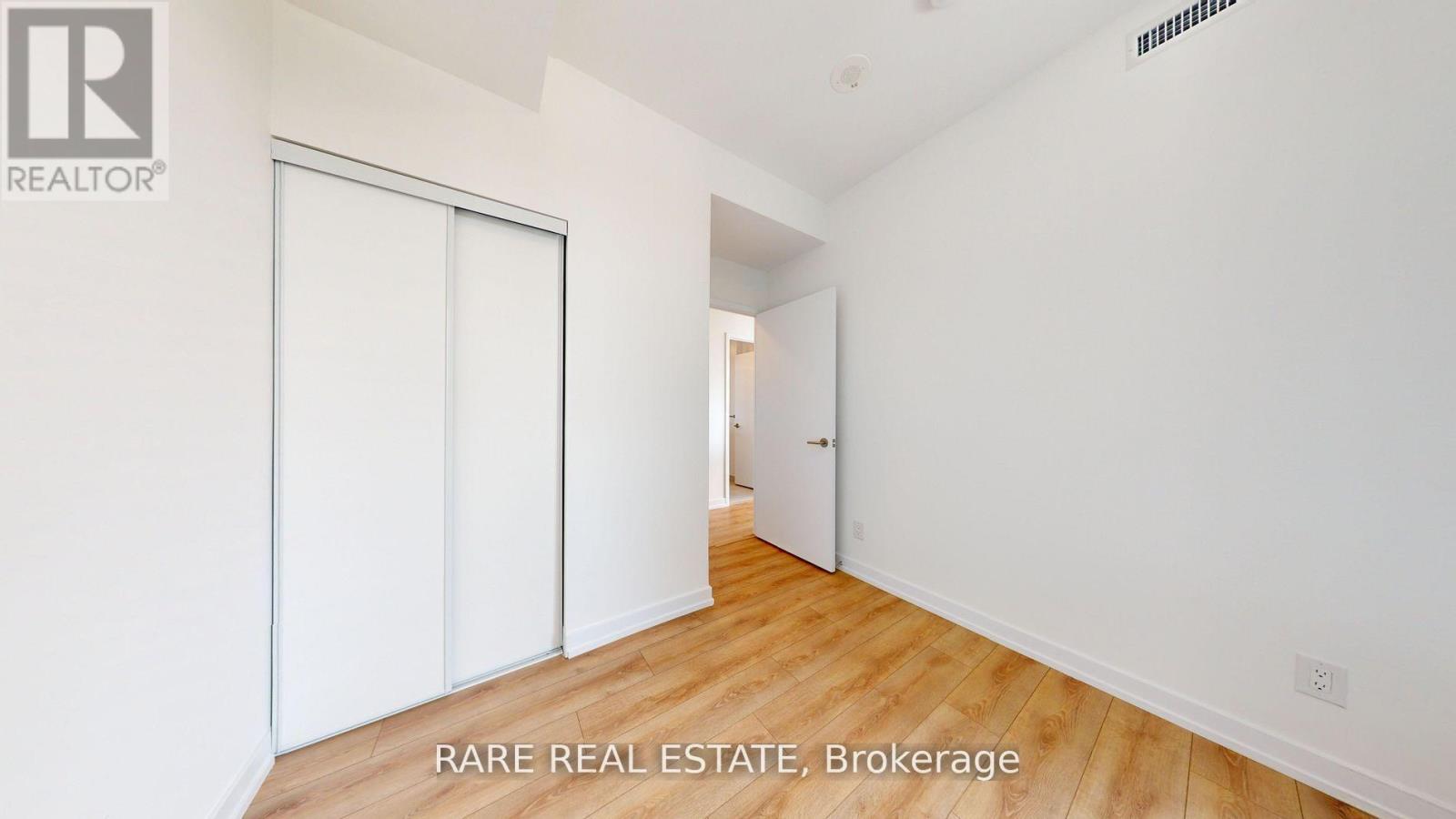 417 - 500 DUPONT STREET