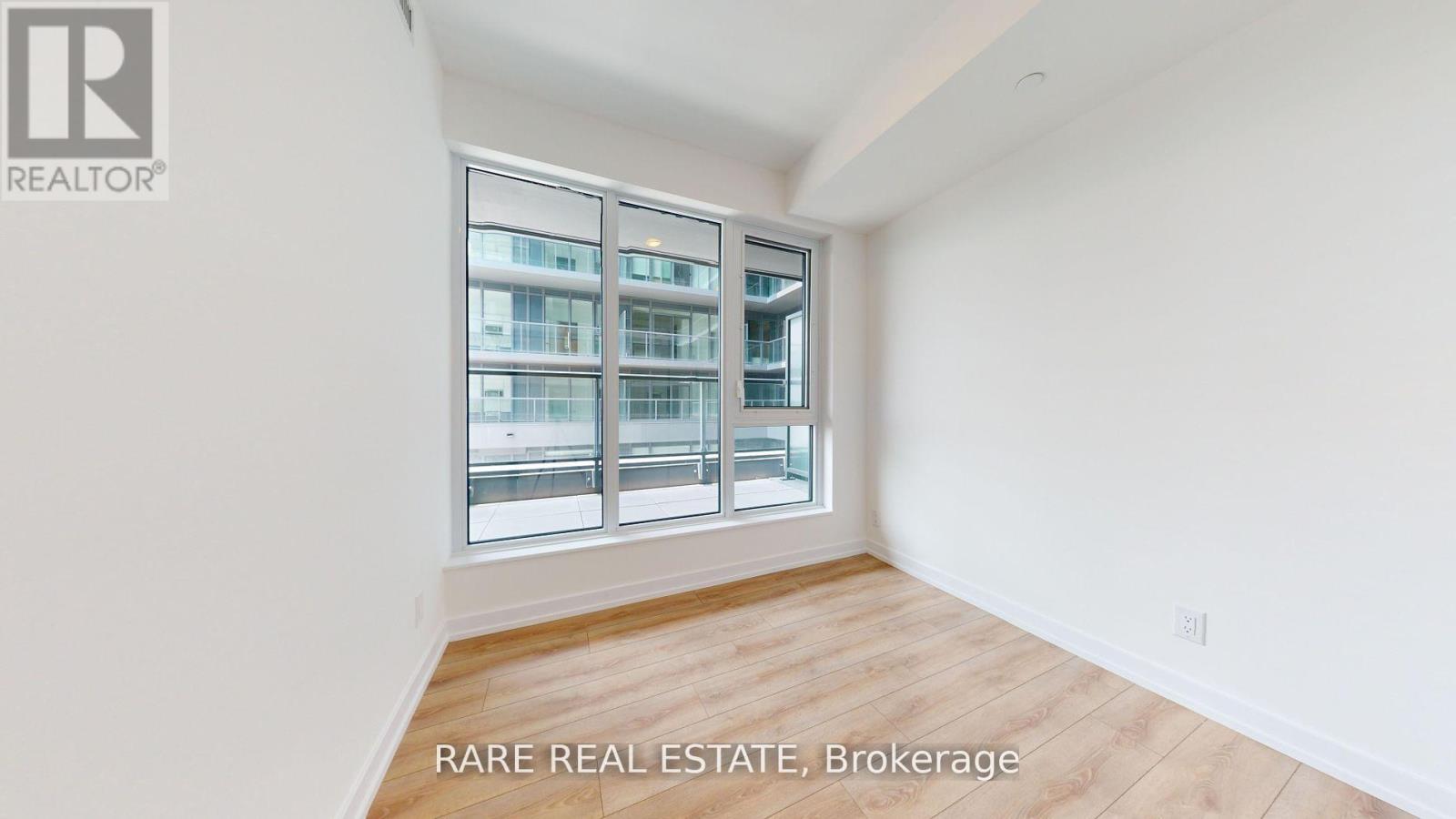 417 - 500 DUPONT STREET