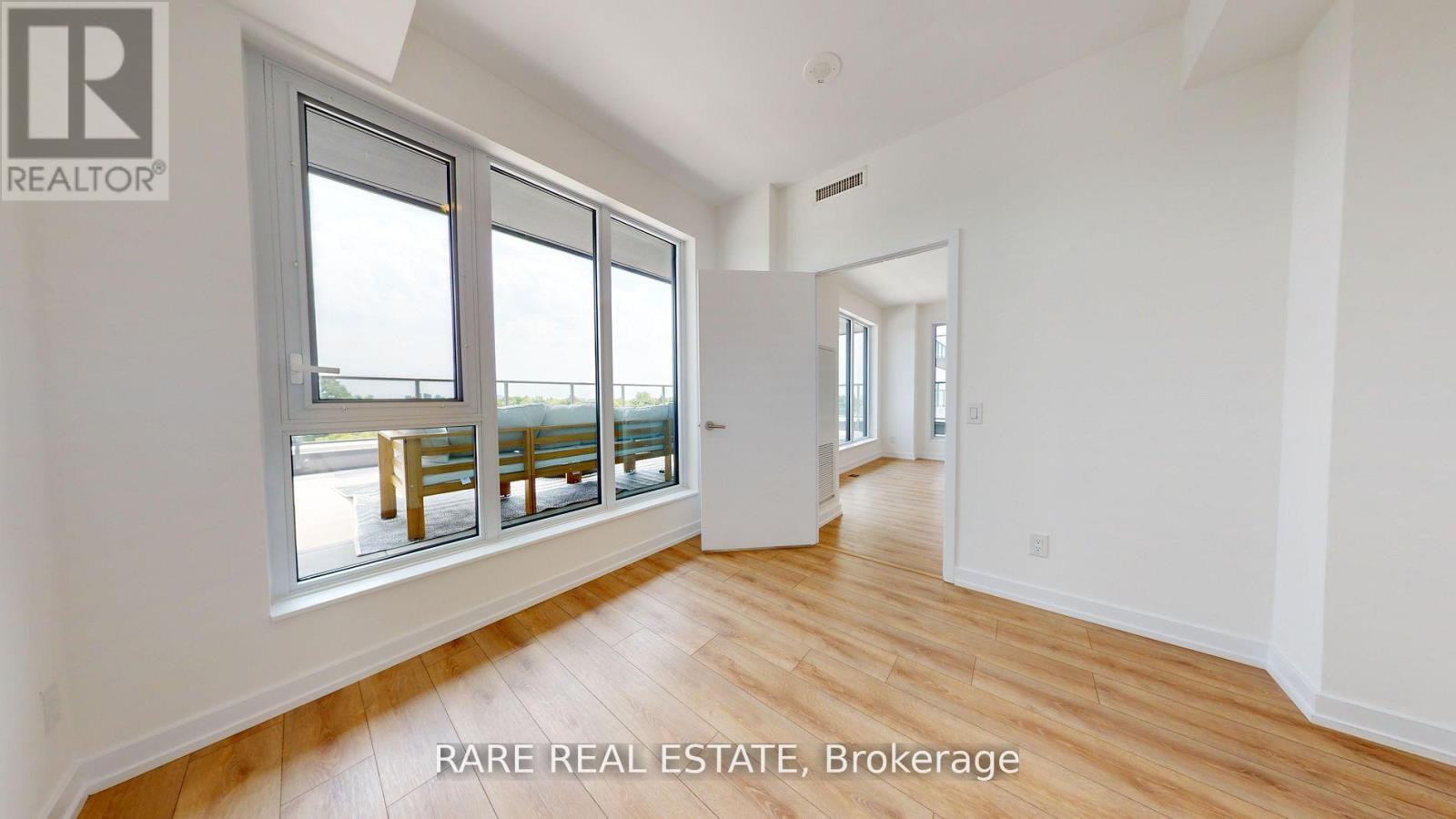 417 - 500 DUPONT STREET