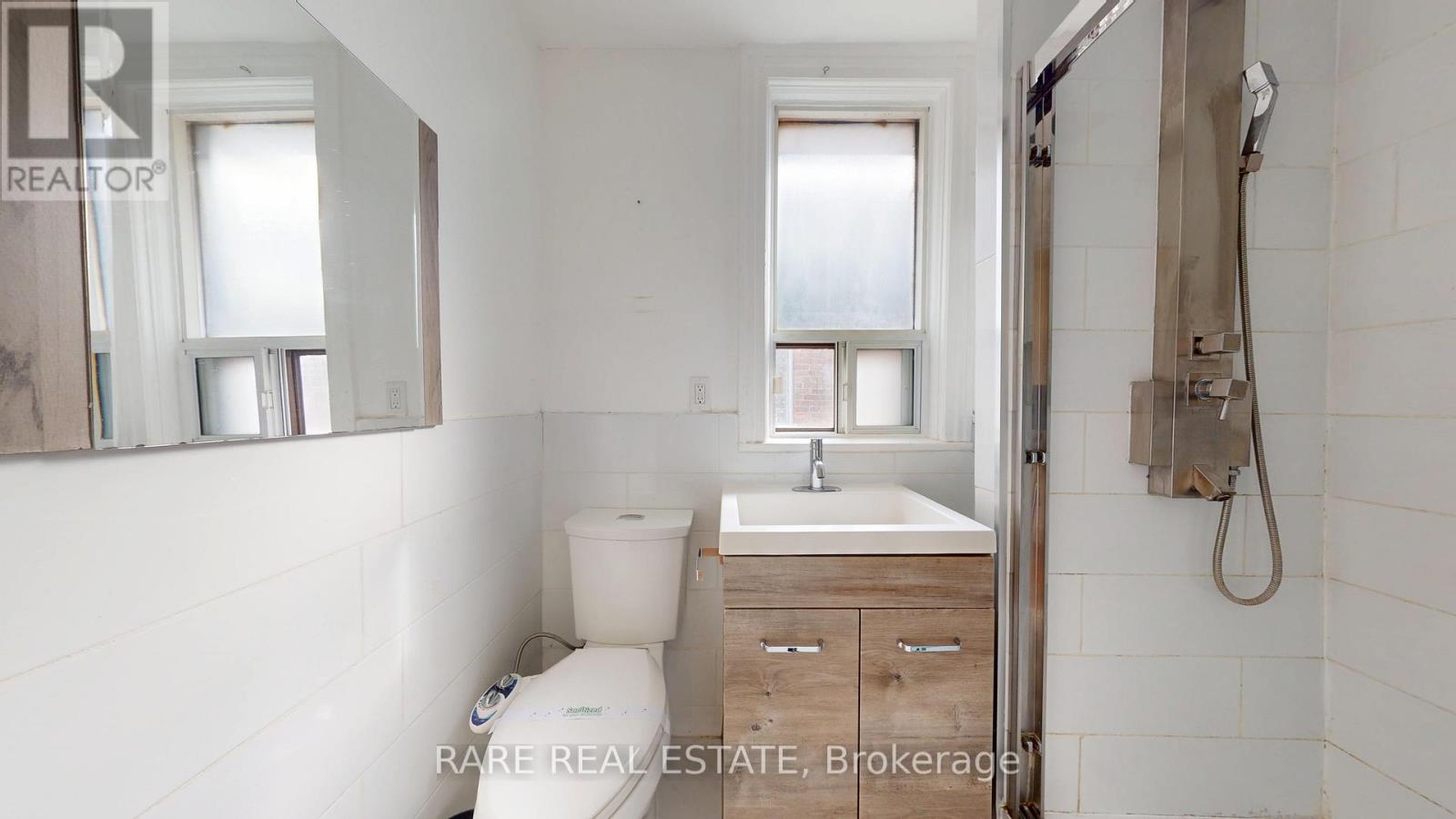 UPPER - 640 CRAWFORD STREET