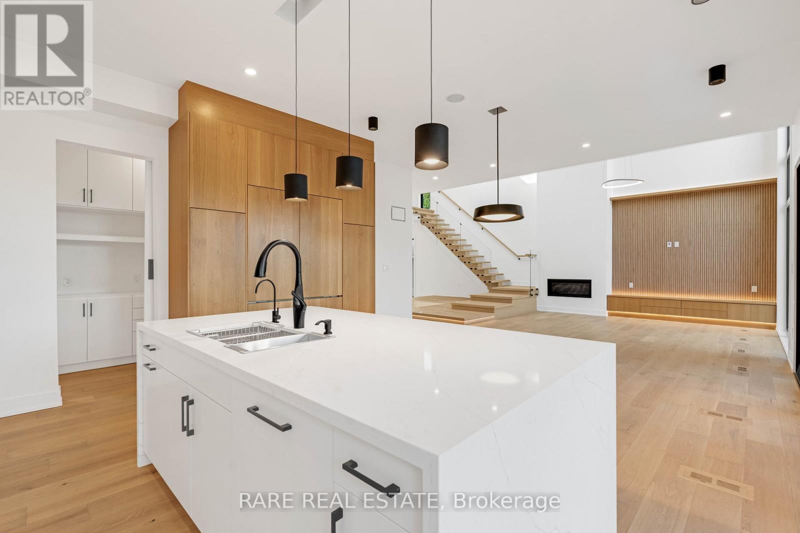 29 CLIFFCREST DRIVE