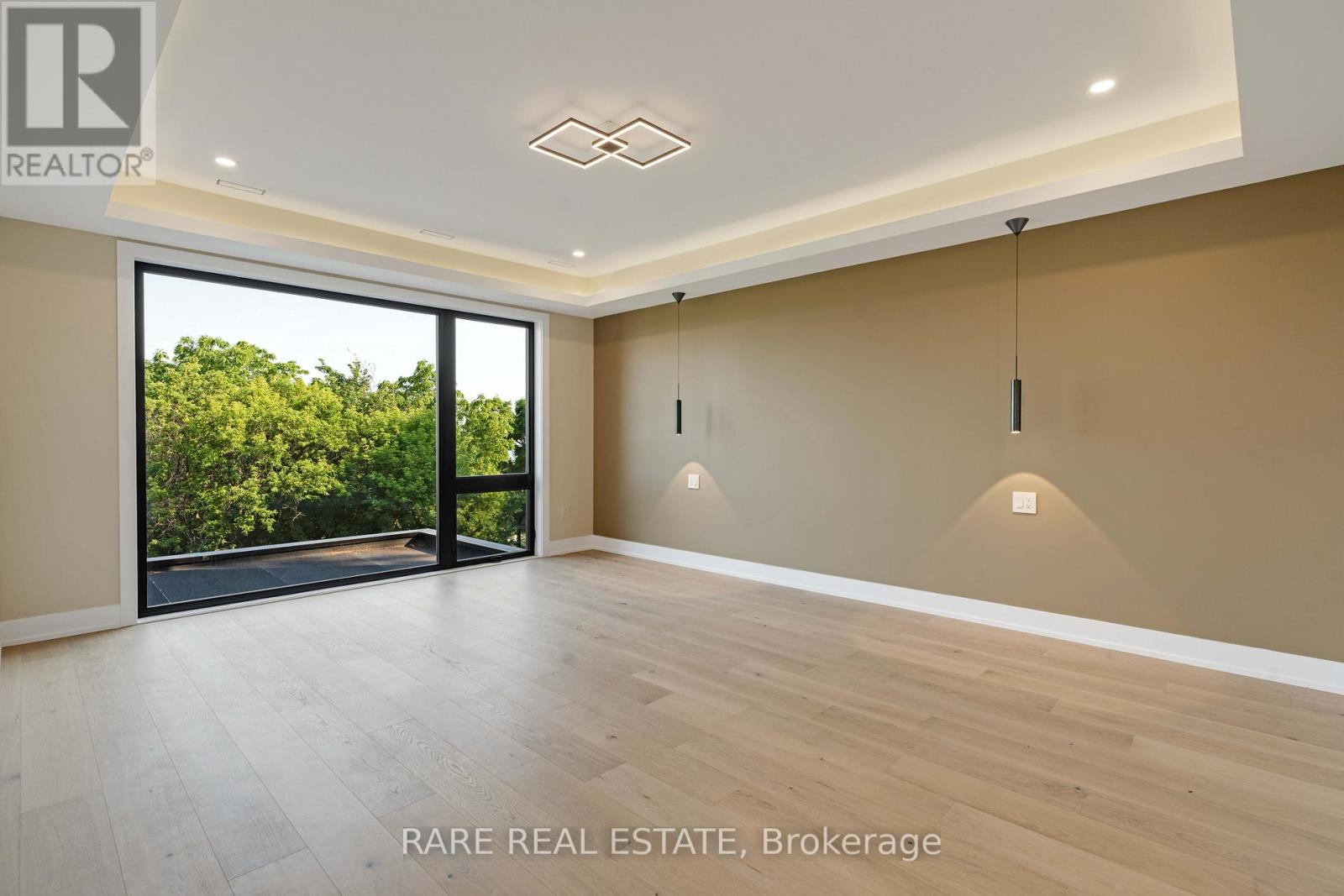 29 CLIFFCREST DRIVE