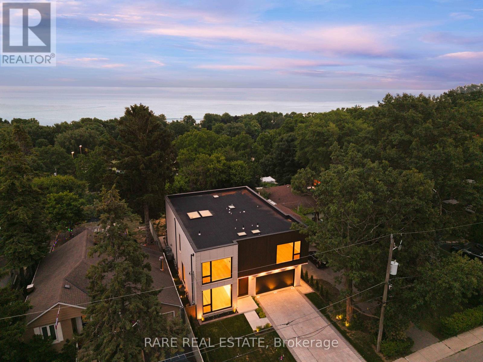 29 CLIFFCREST DRIVE