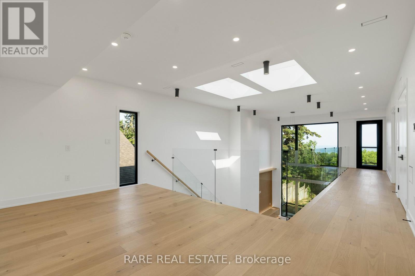 29 CLIFFCREST DRIVE