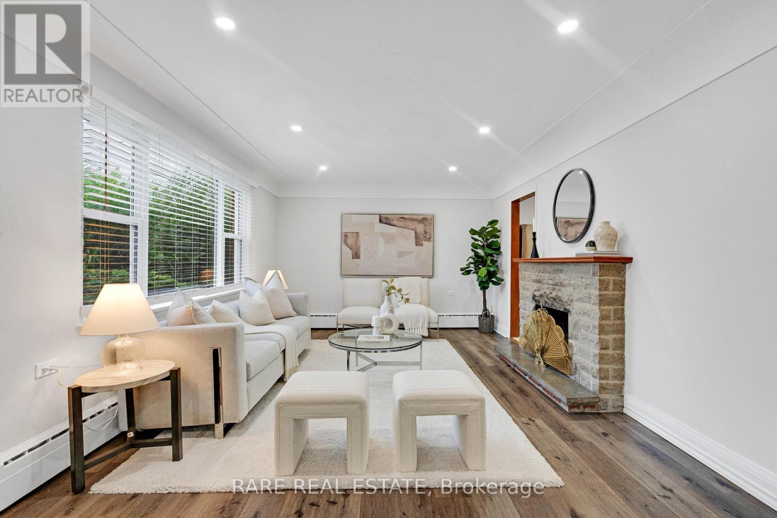 2073 LEIGHLAND ROAD