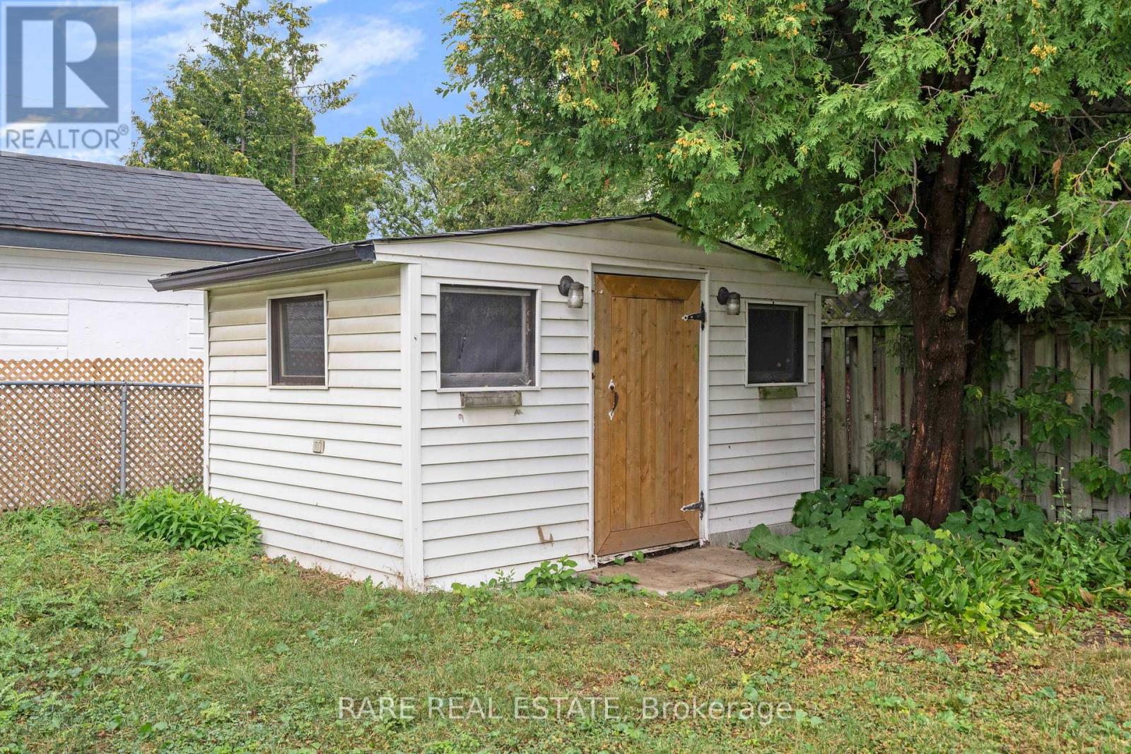 2073 LEIGHLAND ROAD