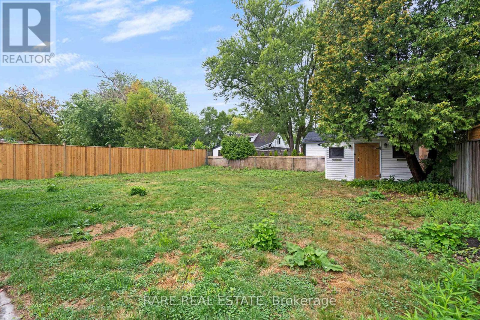 2073 LEIGHLAND ROAD