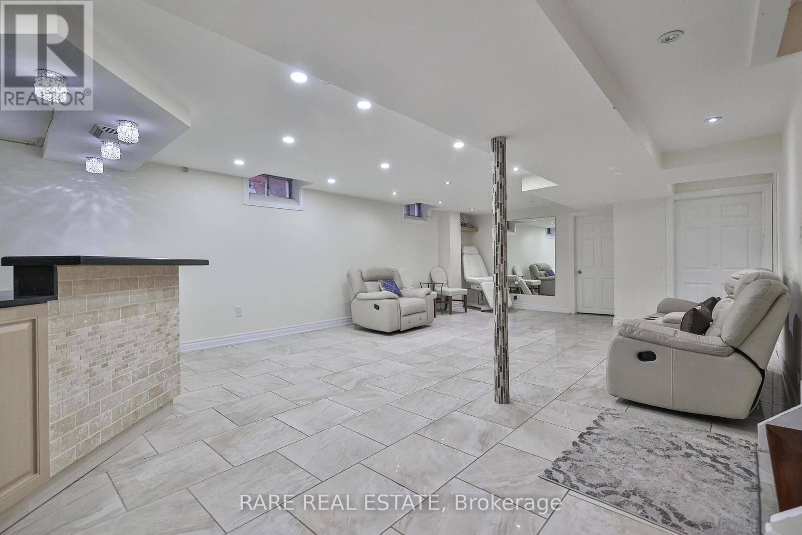 3576 CHERRINGTON CRESCENT