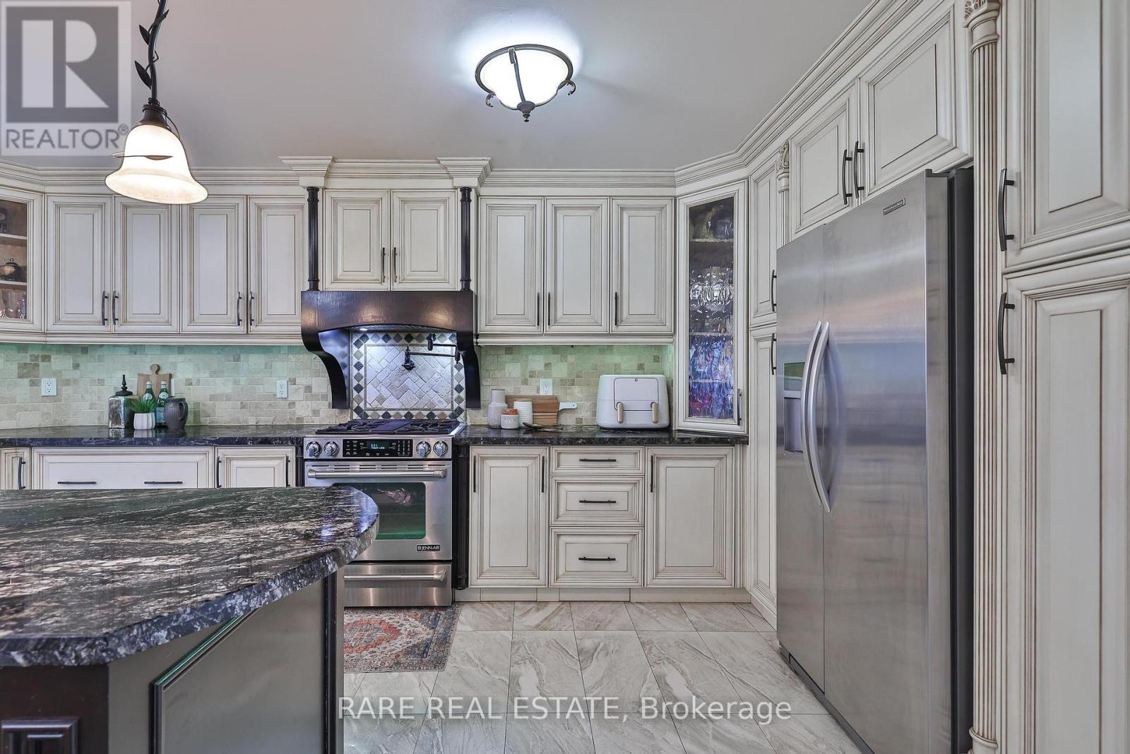 3576 CHERRINGTON CRESCENT