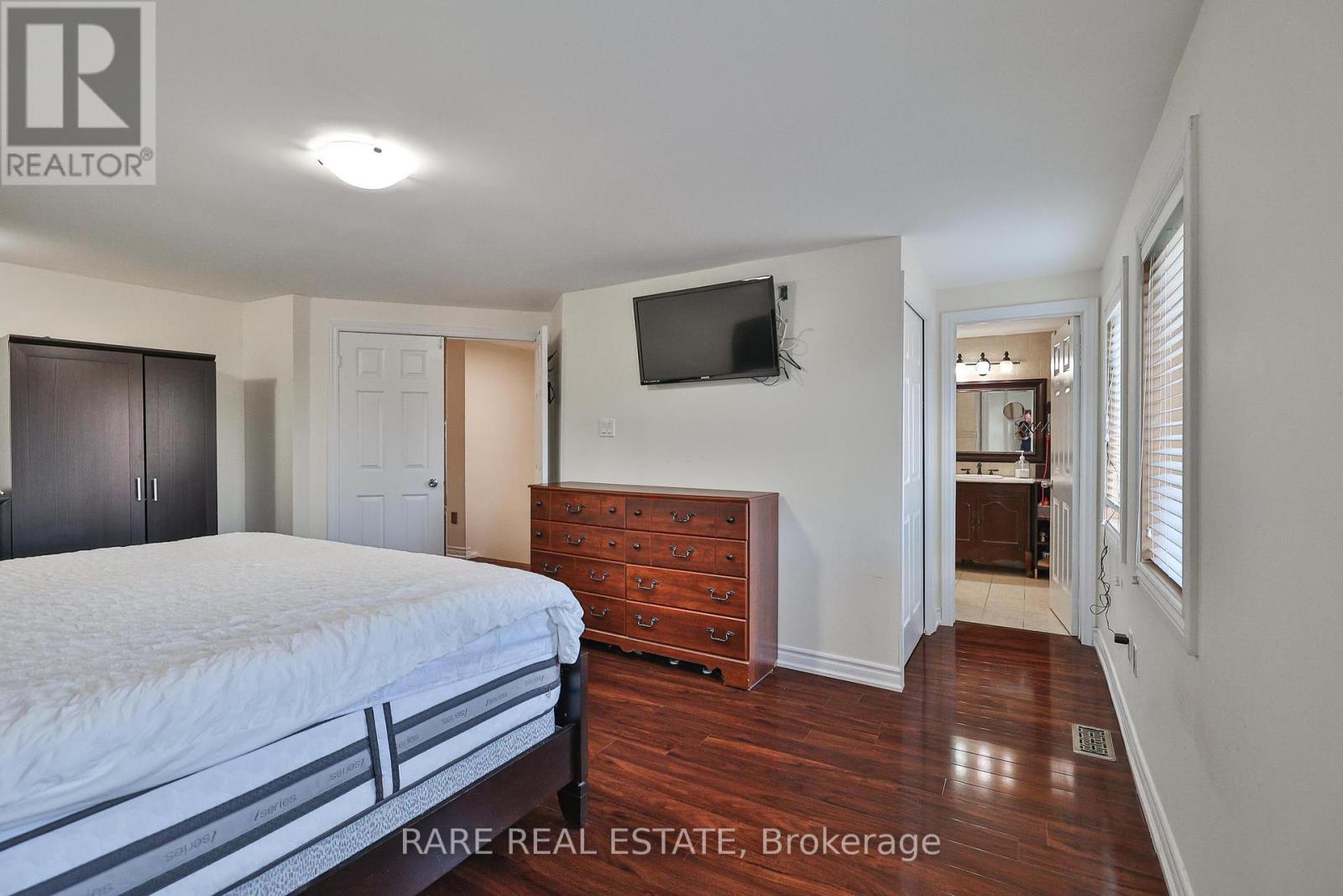 3576 CHERRINGTON CRESCENT