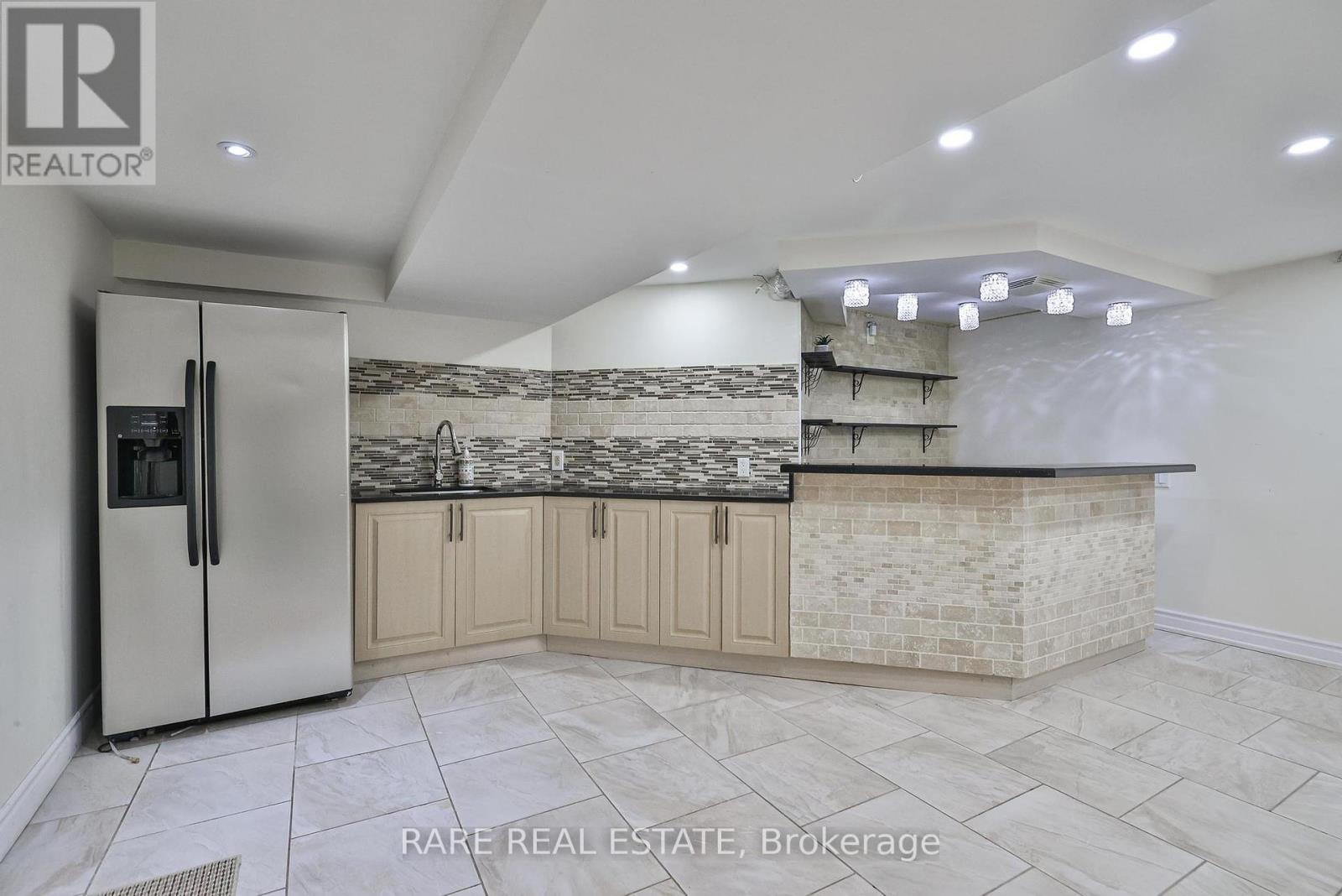 3576 CHERRINGTON CRESCENT