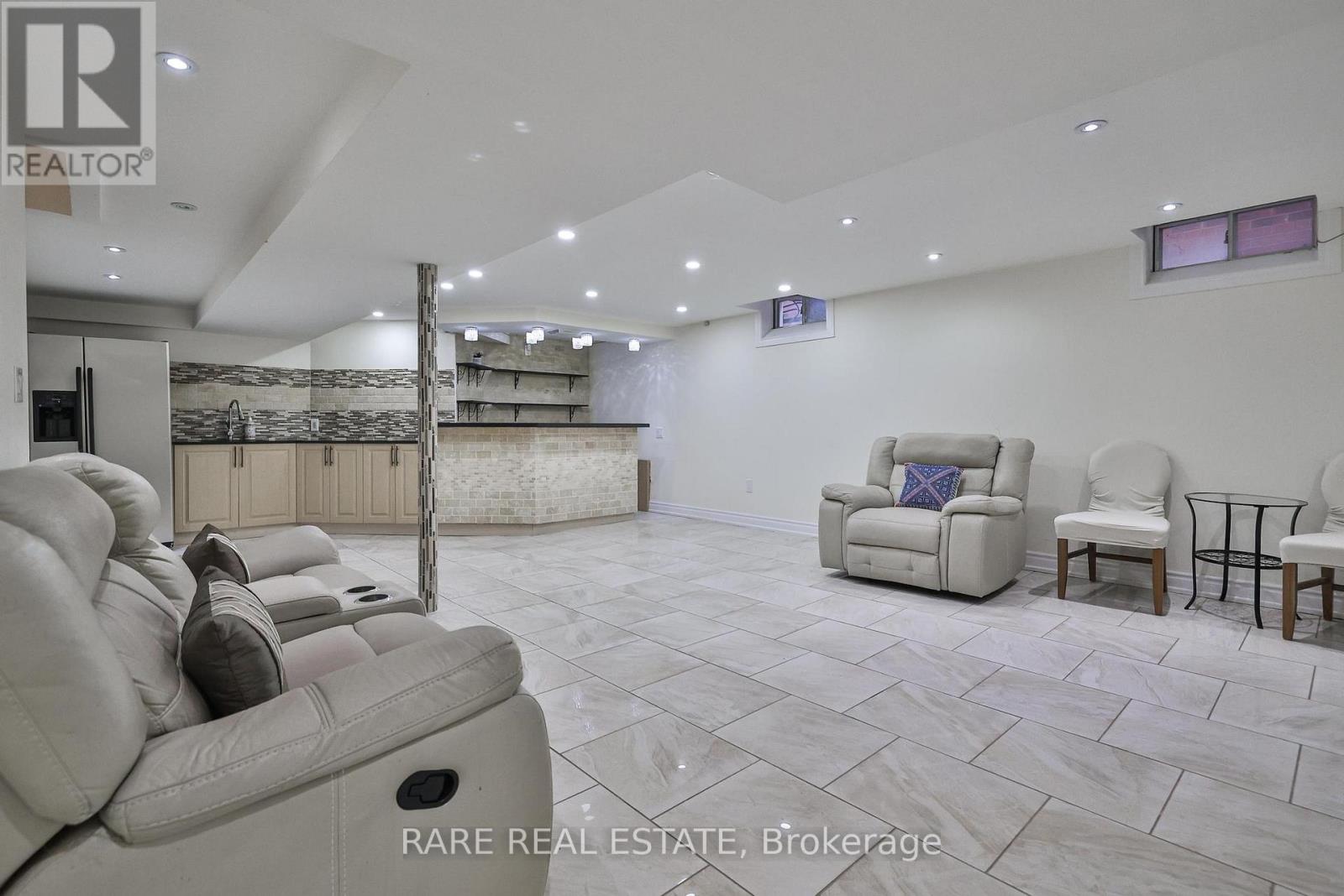 3576 CHERRINGTON CRESCENT