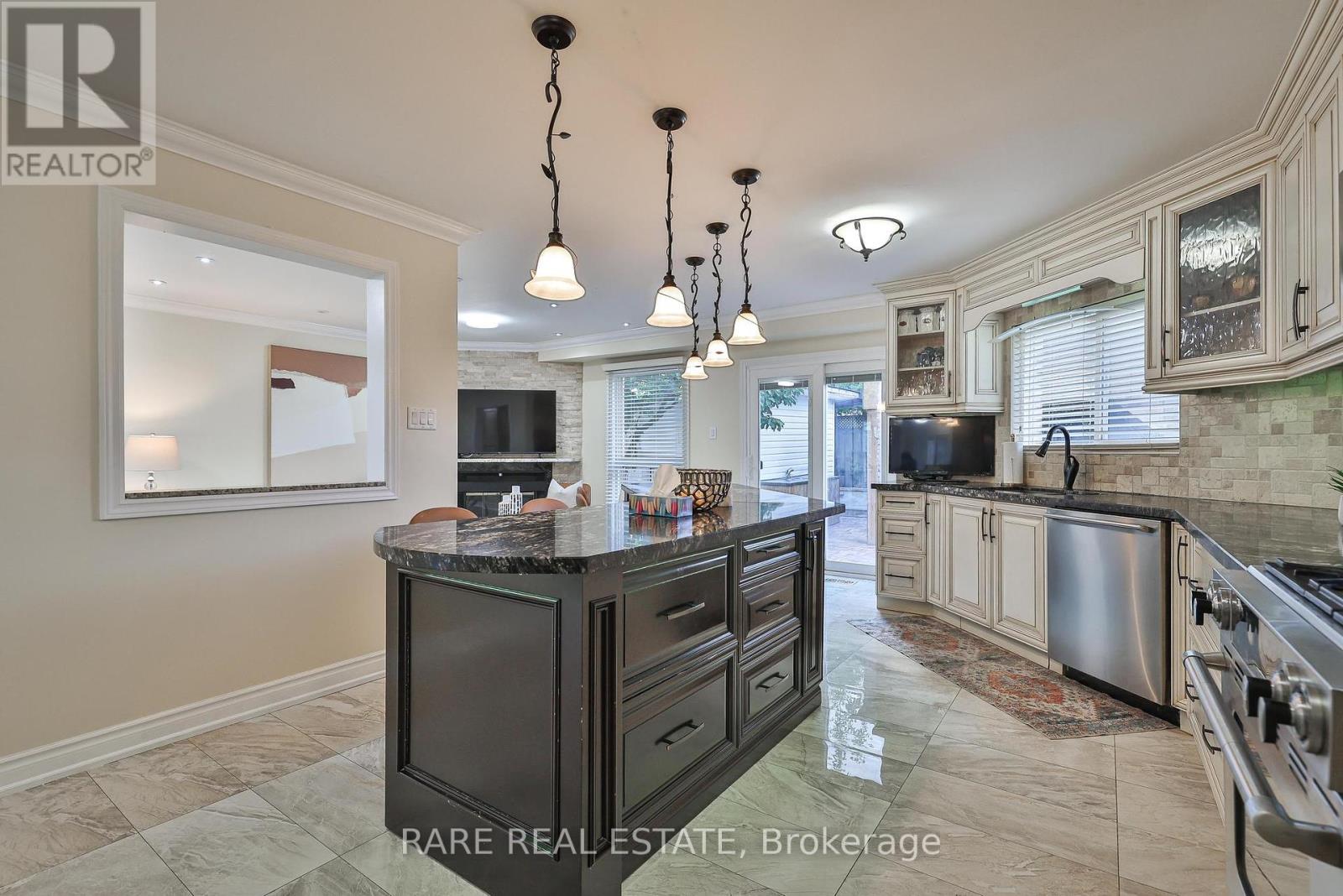 3576 CHERRINGTON CRESCENT