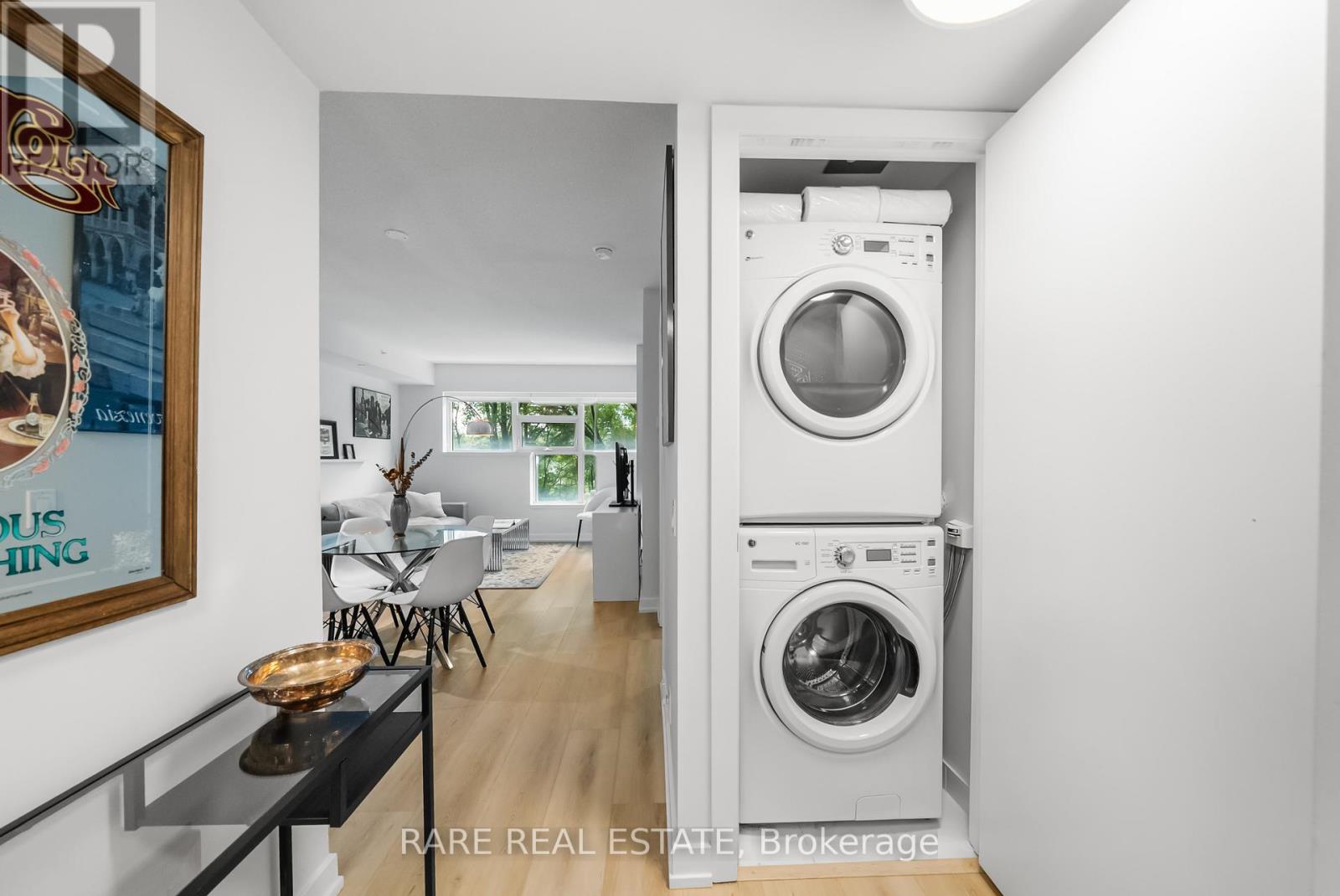 301 - 2220 LAKE SHORE BOULEVARD W