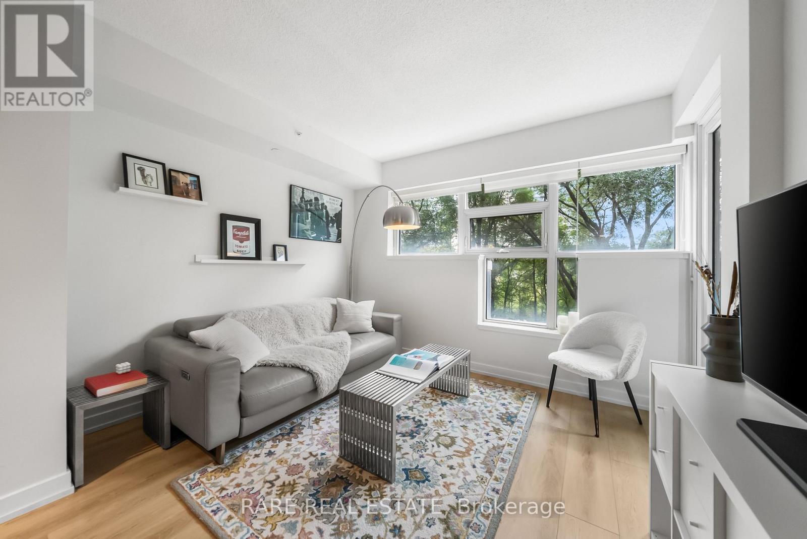 301 - 2220 LAKE SHORE BOULEVARD W