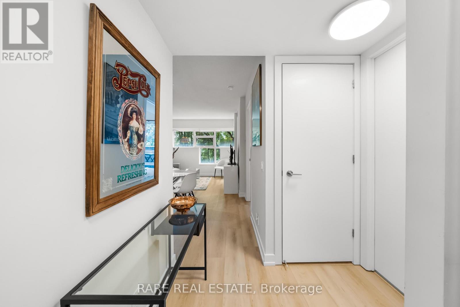 301 - 2220 LAKE SHORE BOULEVARD W