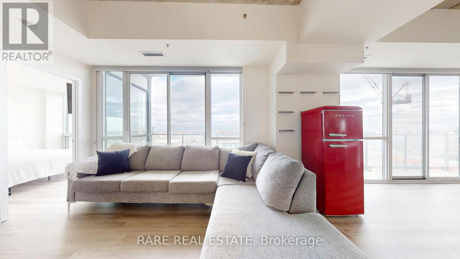 501 - 51 LADY BANK ROAD