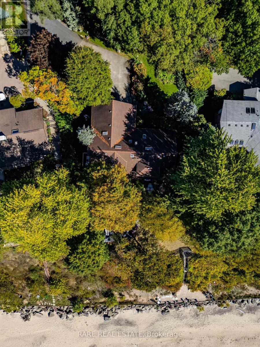 735 LAKESHORE ROAD E