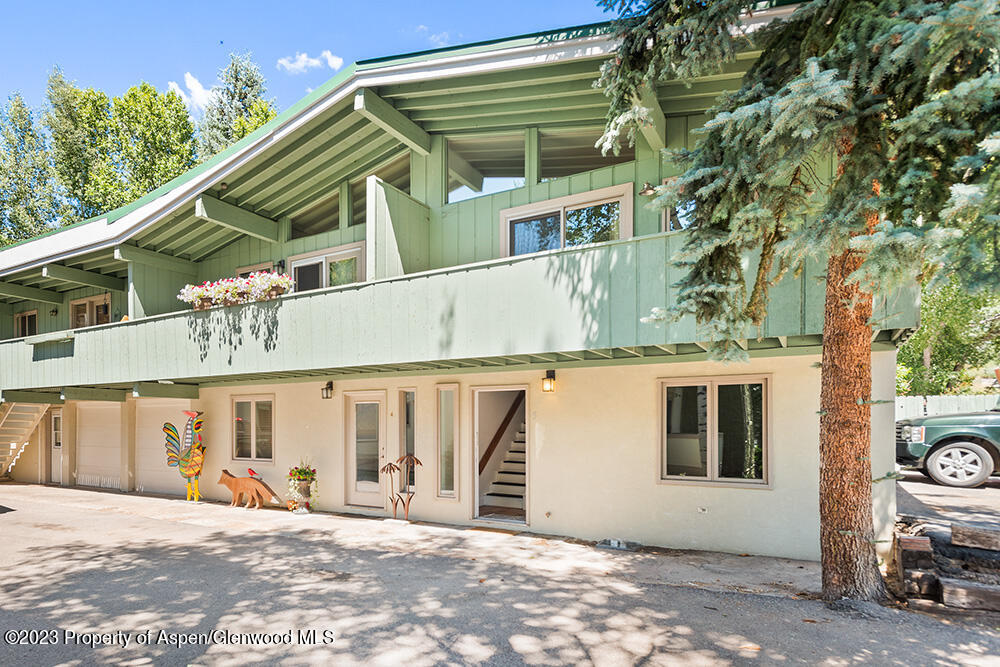 415 Park Circle, 5