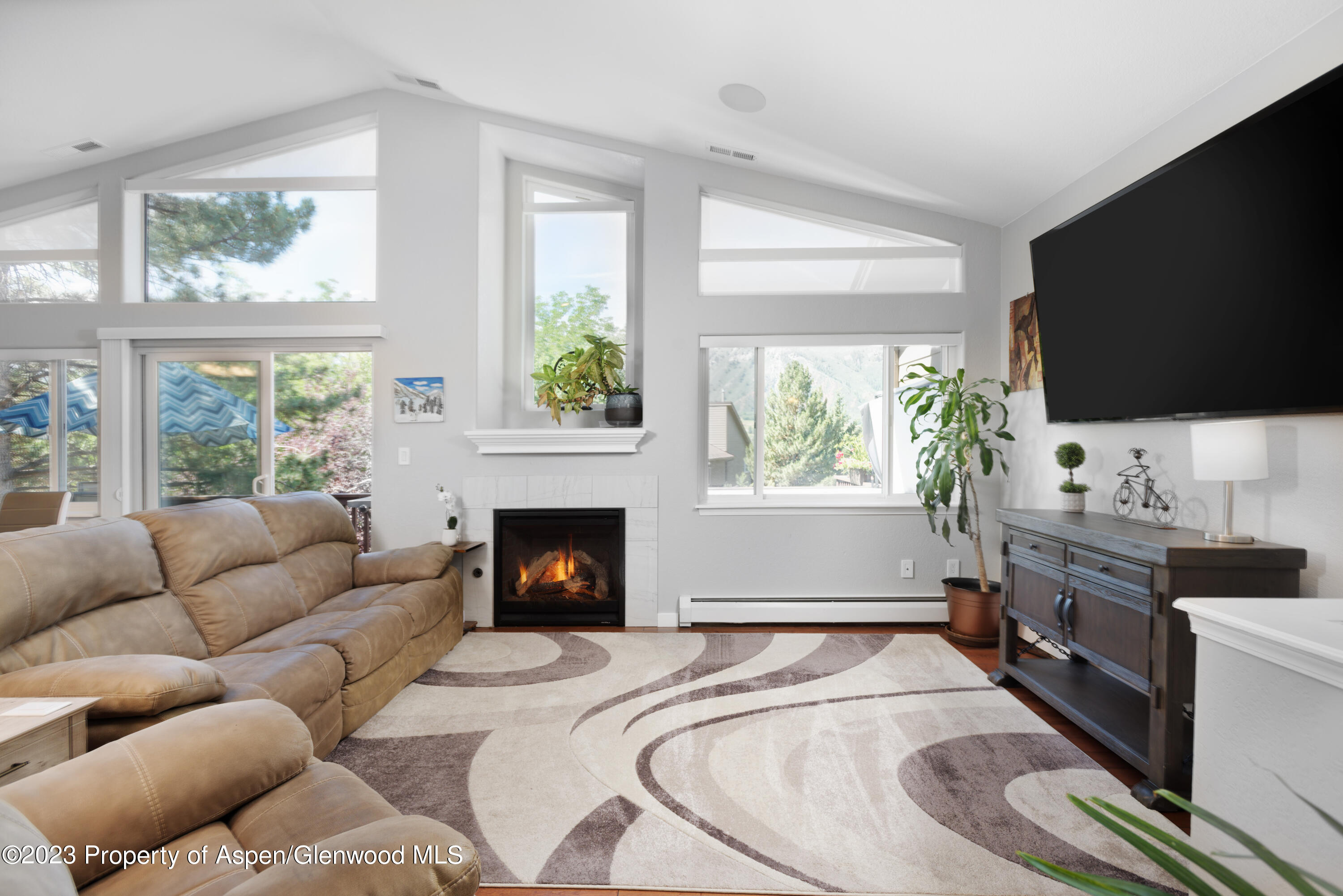 3 Pine Ridge Road