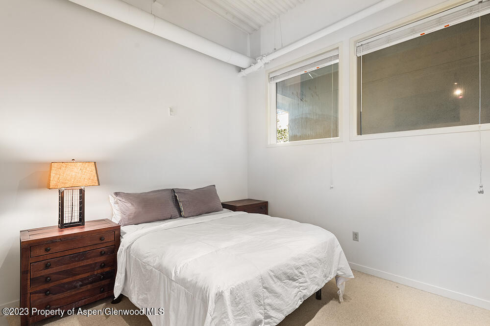 361 Robinson Street, 316
