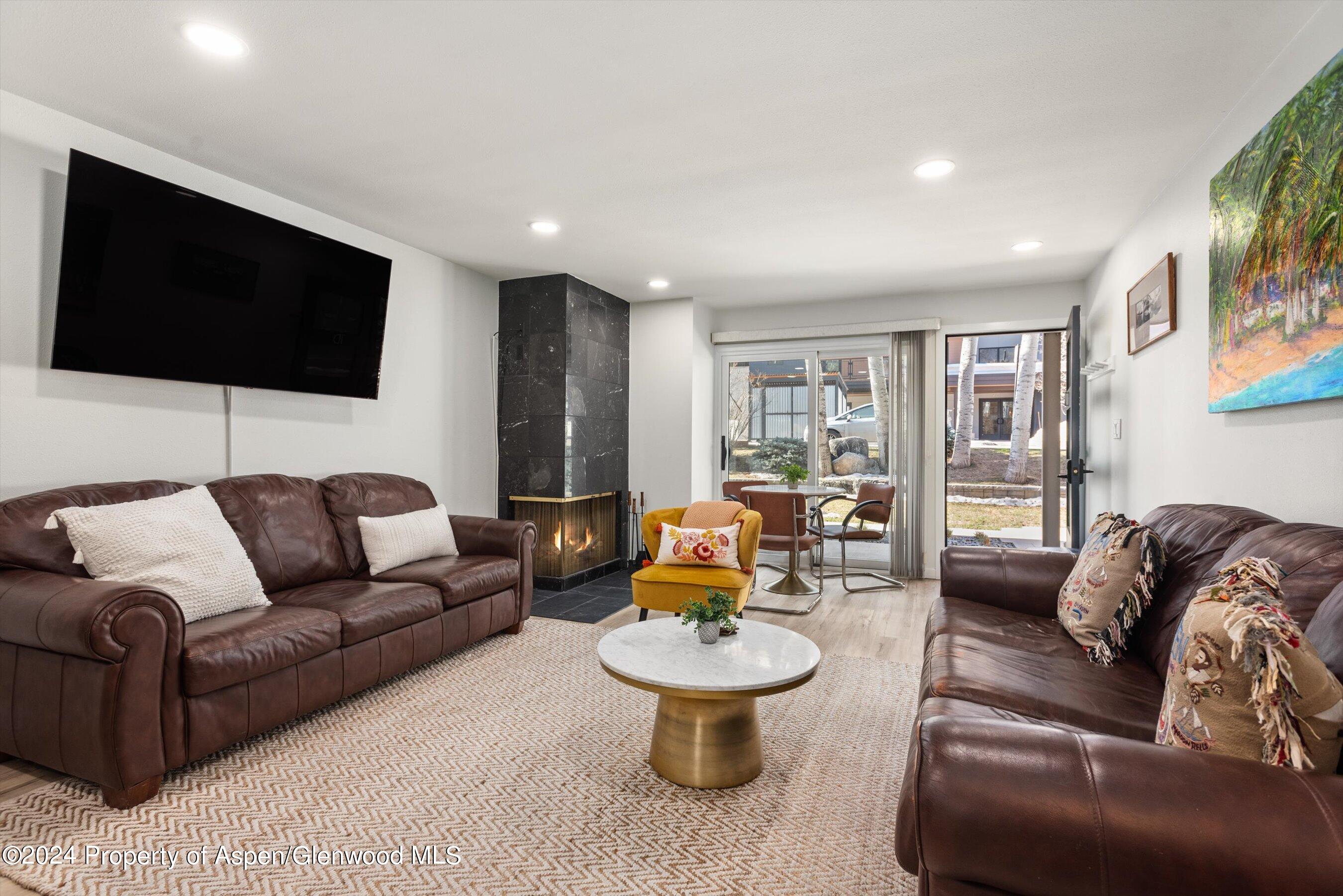 100 E Dean Street, Unit 1-D