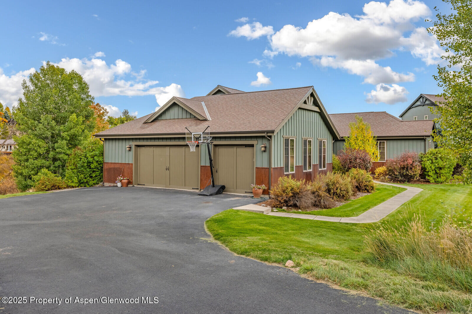 1270 River Bend Way