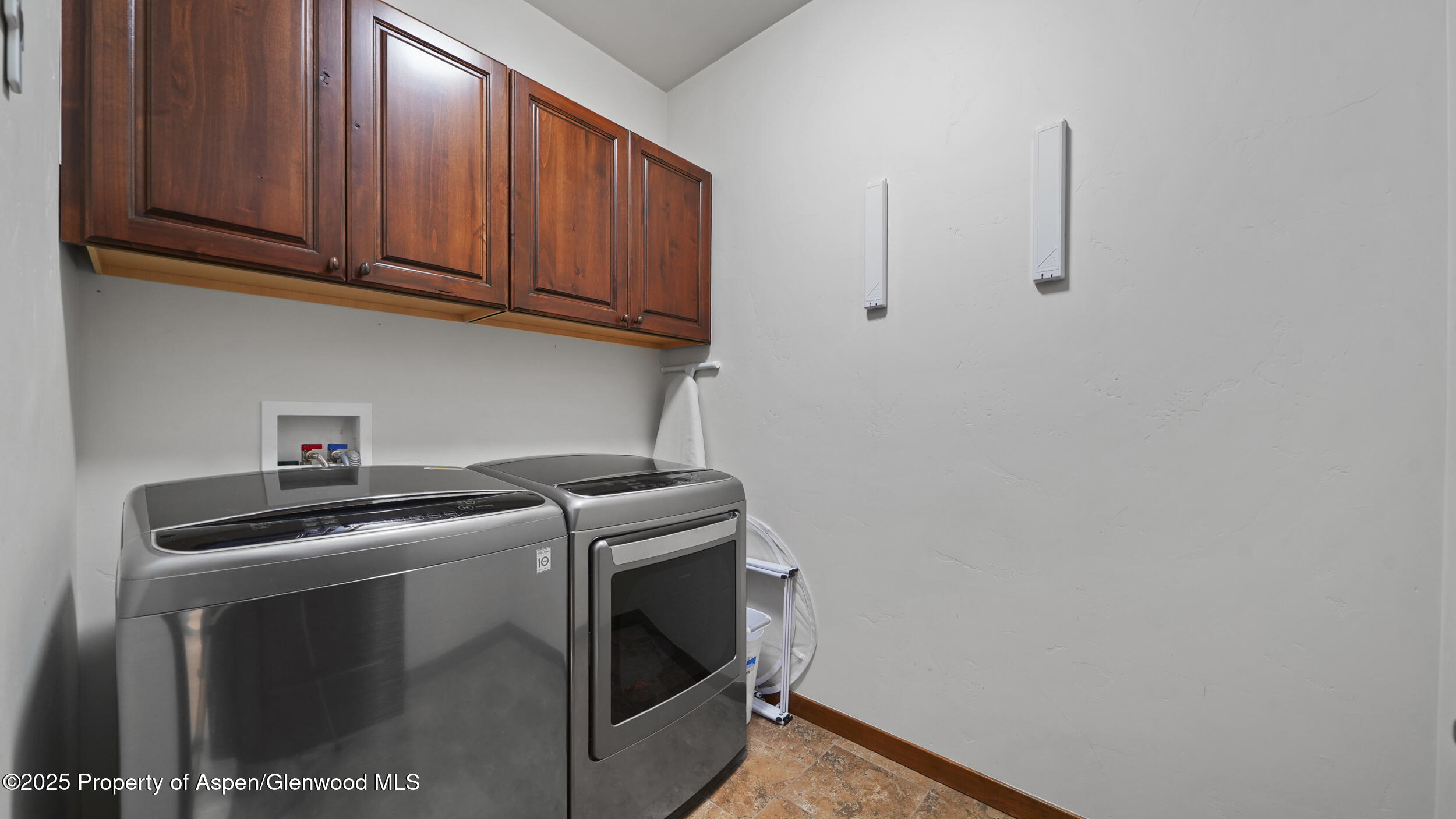 1270 River Bend Way